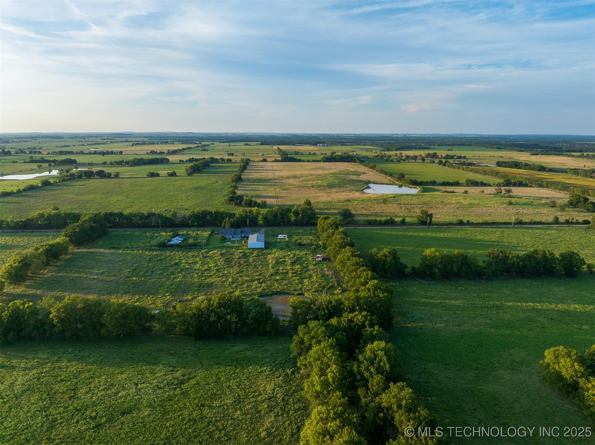 2 E 700 Road Property Photo 31