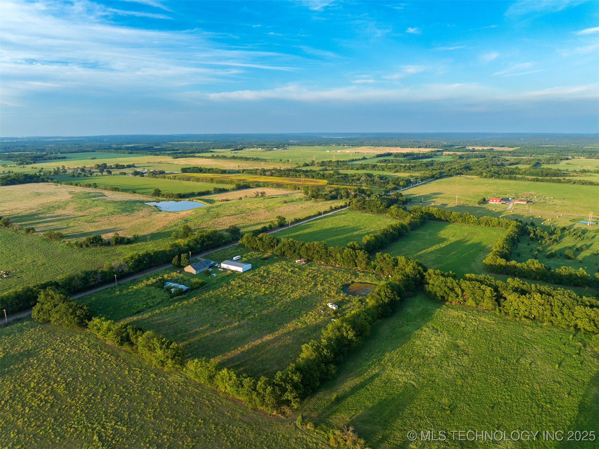 2 E 700 Road Property Photo 36