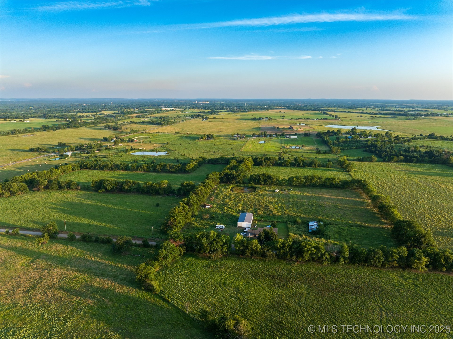 2 E 700 Road Property Photo 39