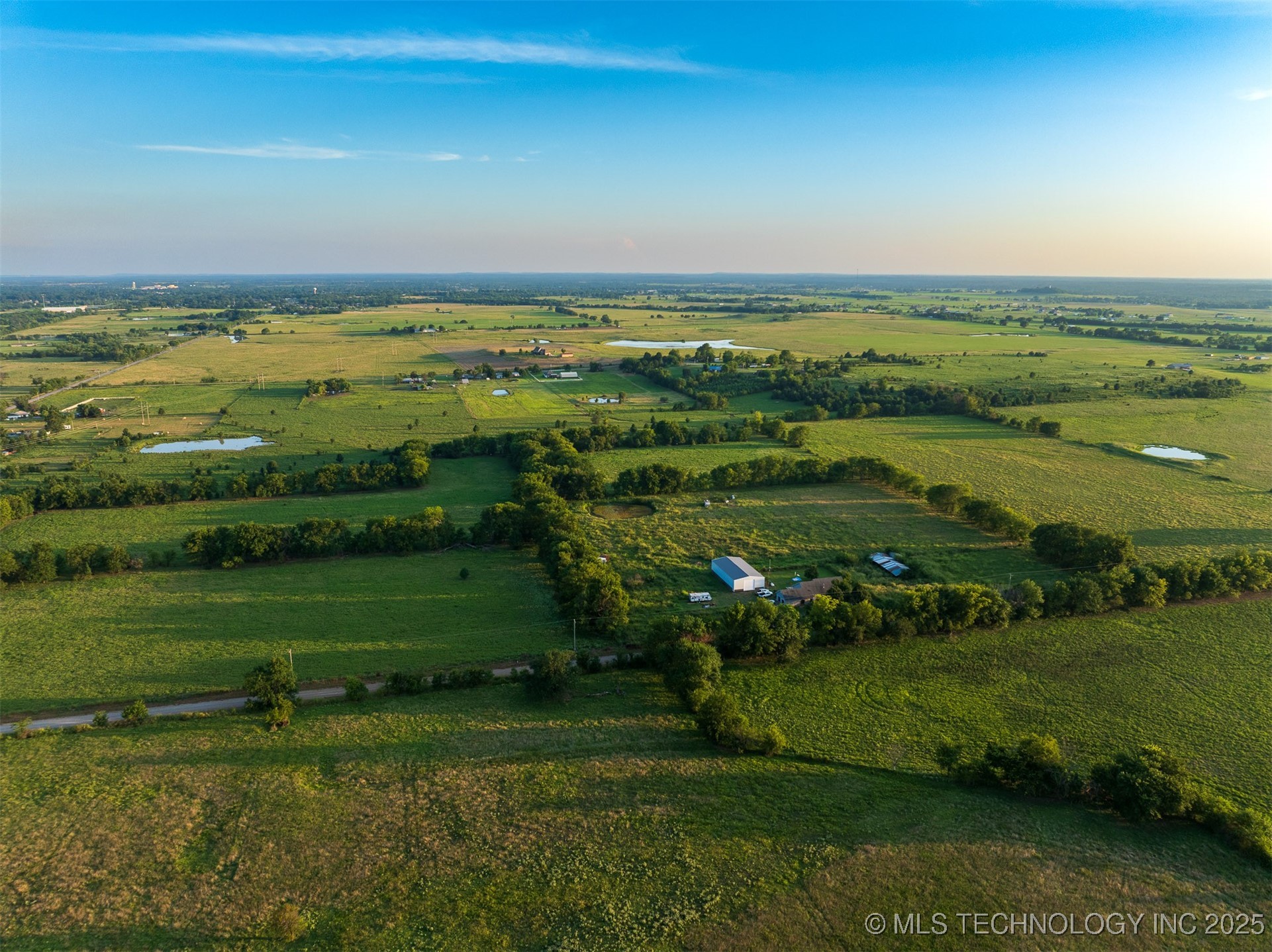 2 E 700 Road Property Photo 40