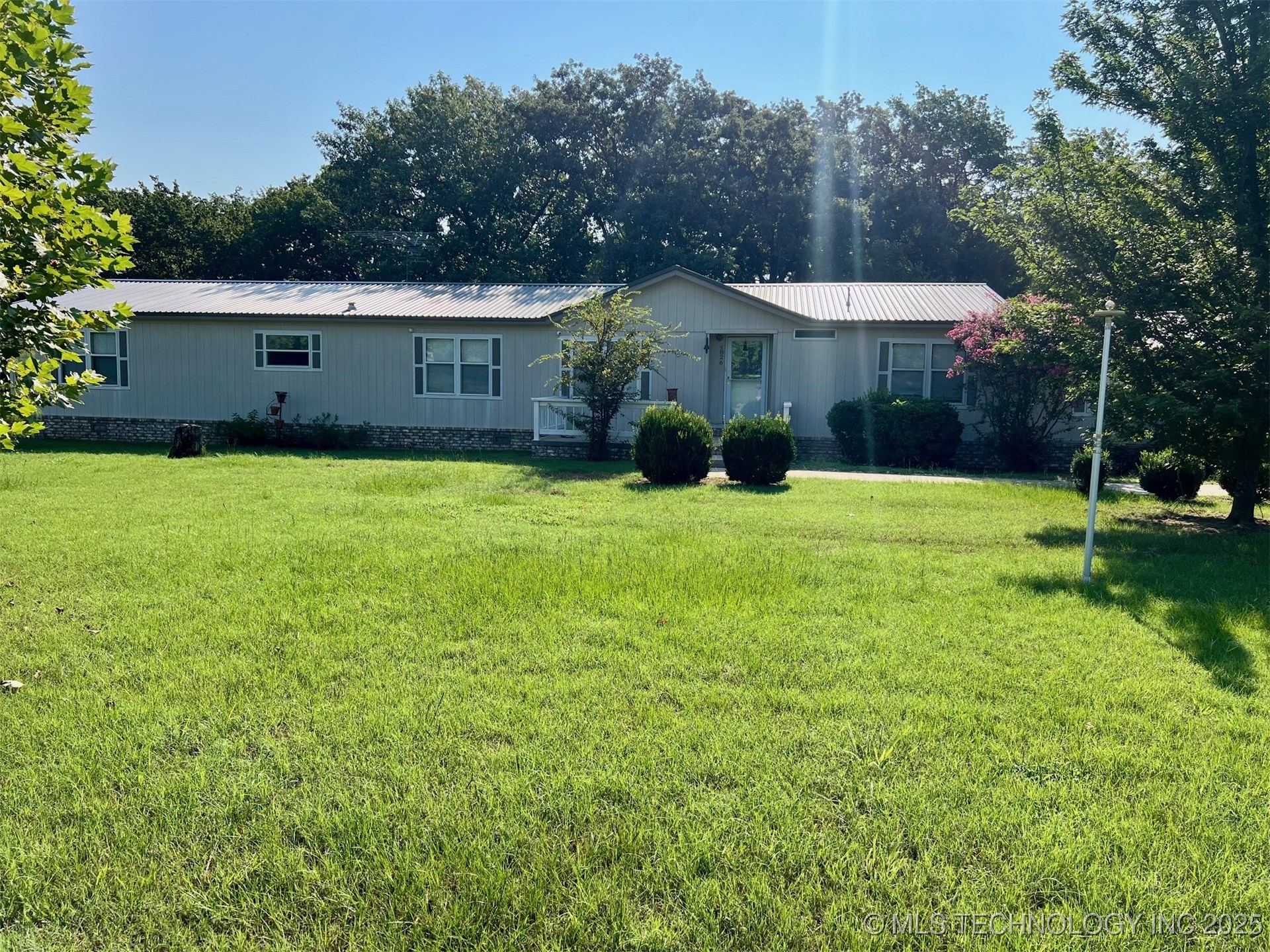 4826 Willis Drive Property Photo 1