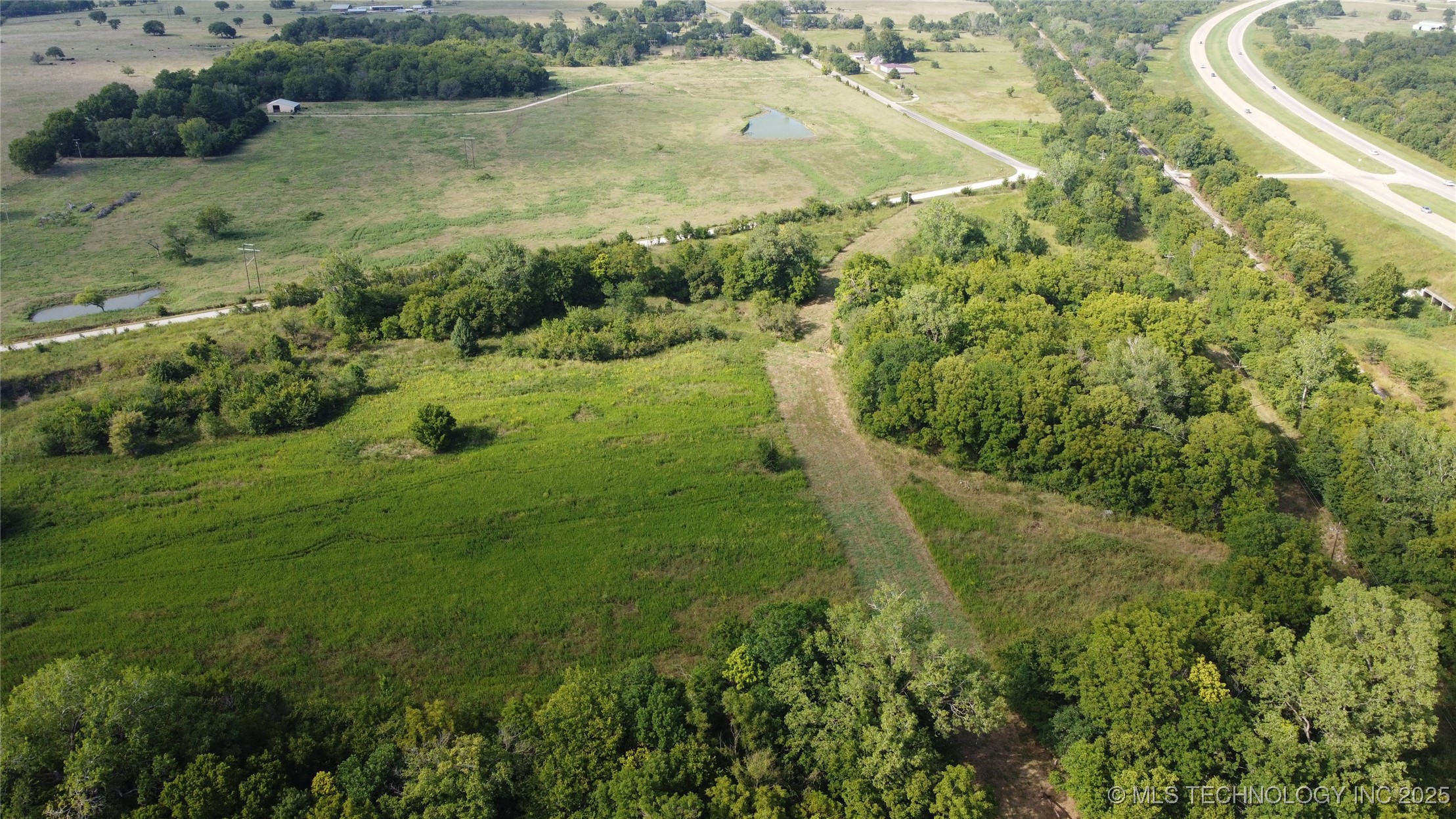 0000 W 1000 Road Property Photo 4