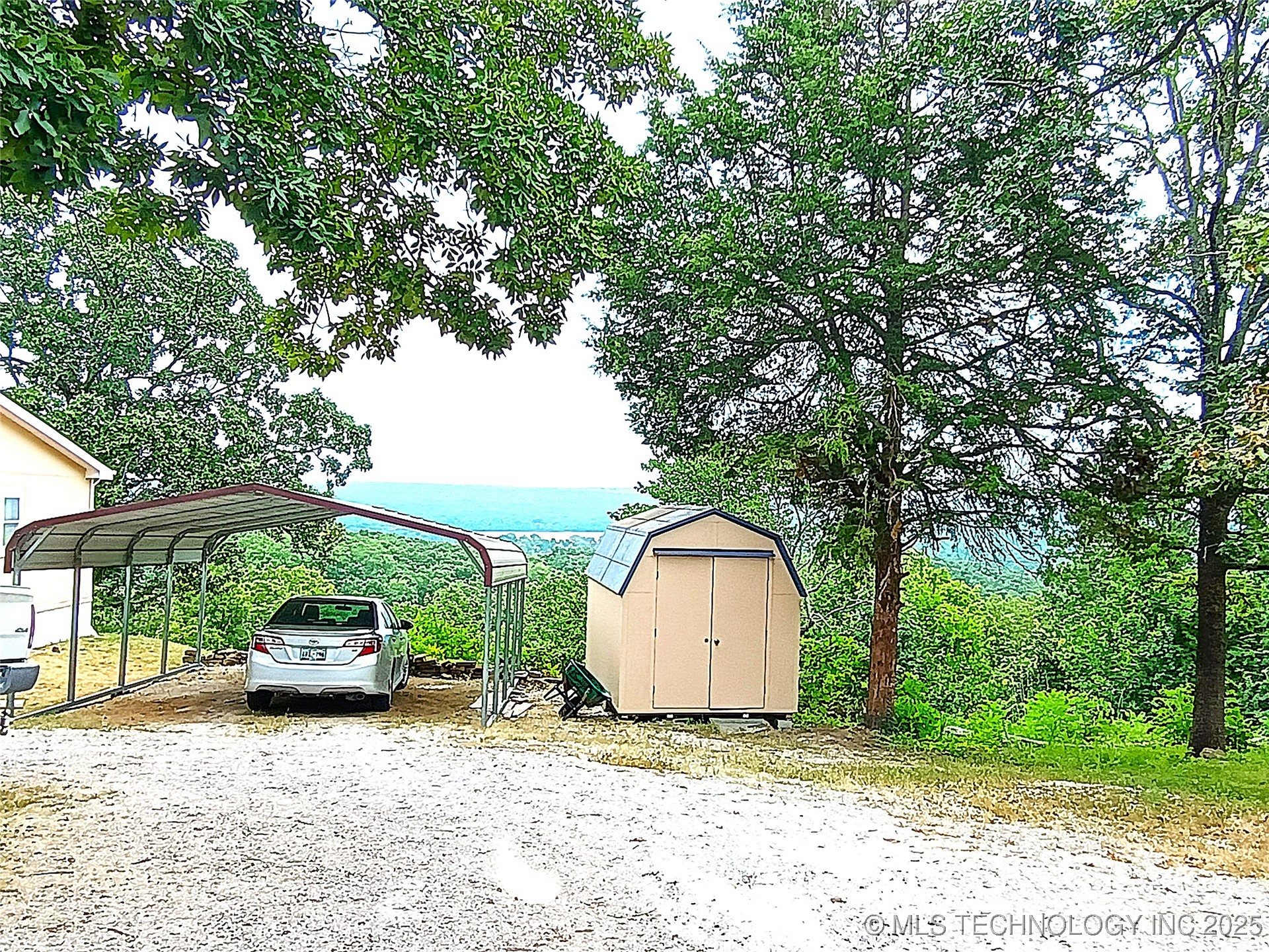 400 Dogwood Street Property Photo 4