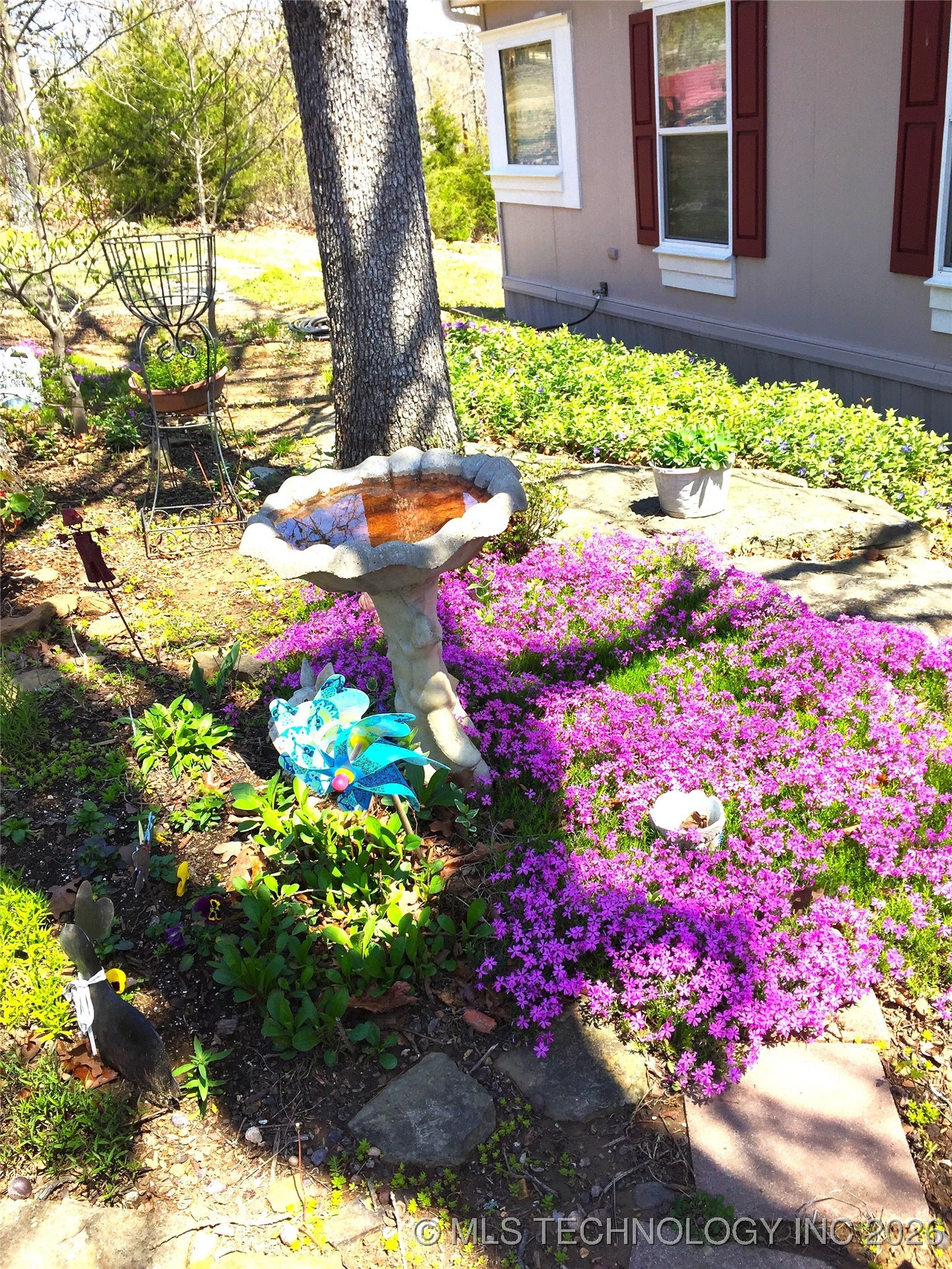 400 Dogwood Street Property Photo 5