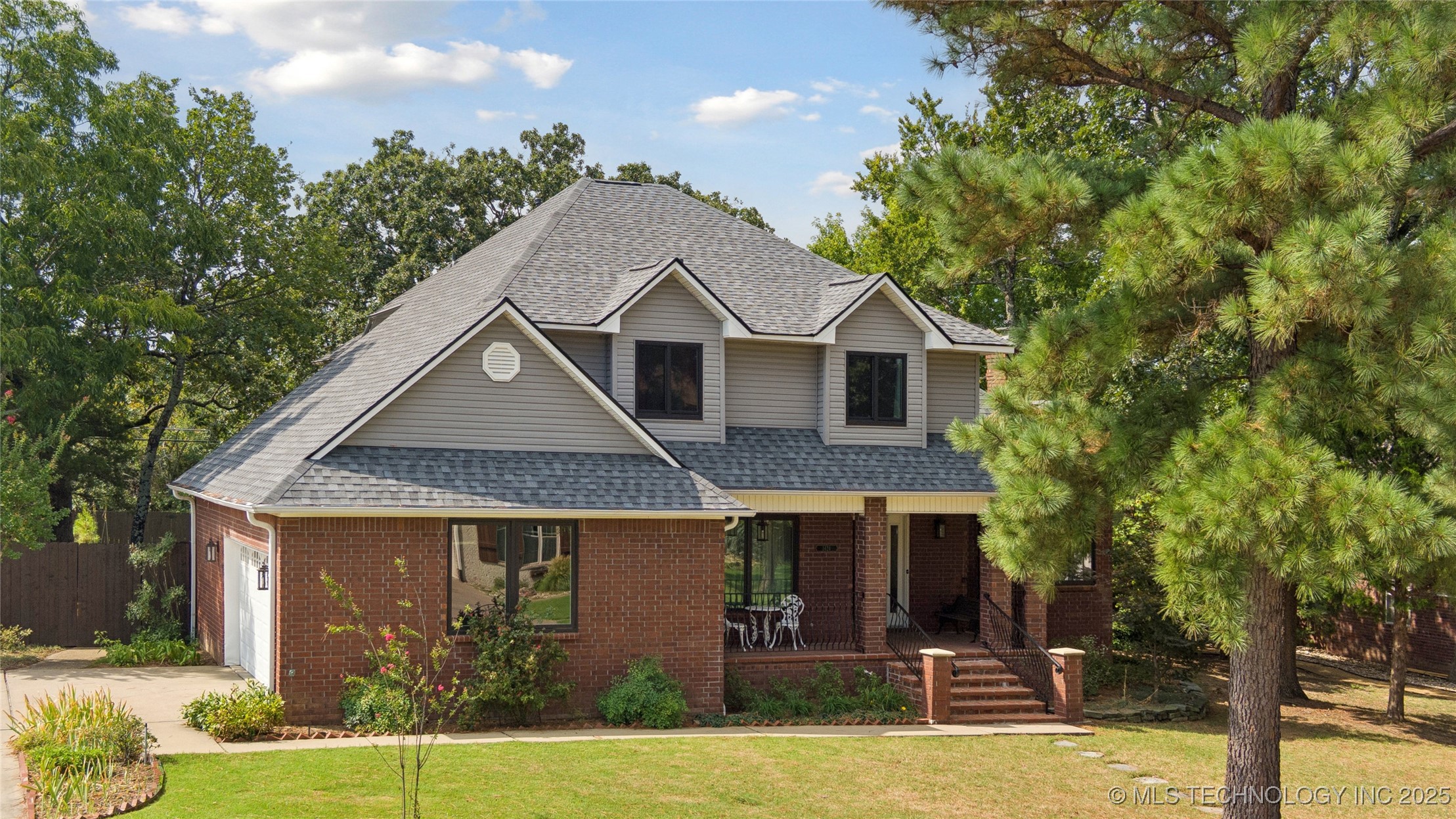 1424 Timber Lane Property Photo 1