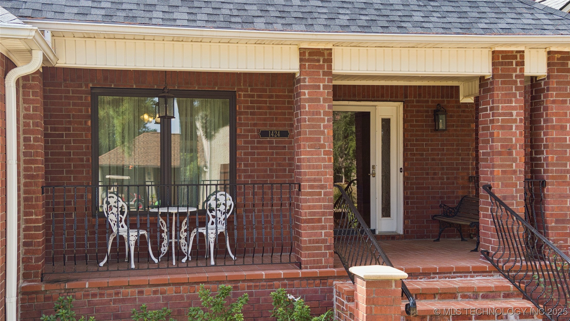 1424 Timber Lane Property Photo 2