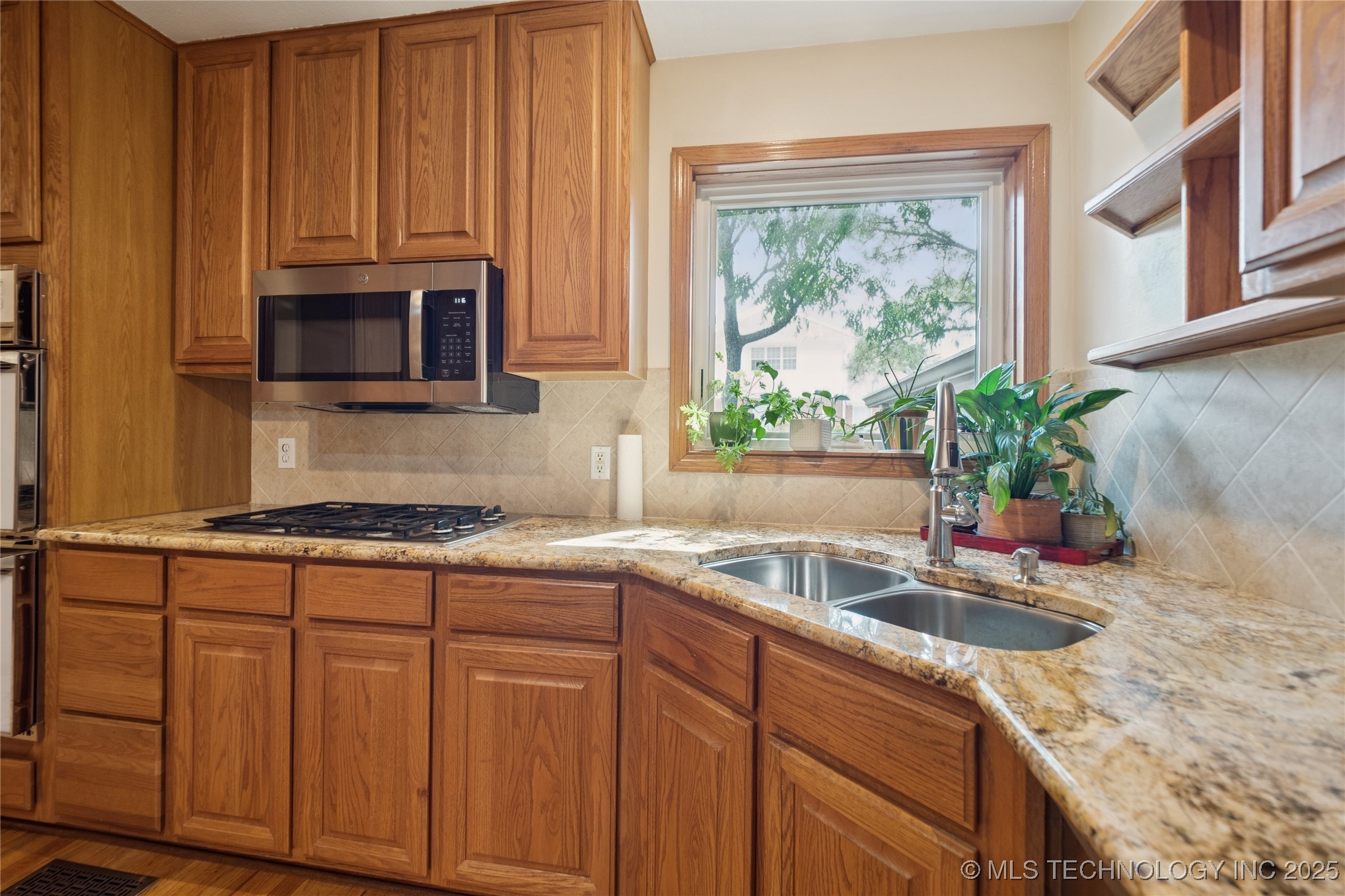 1424 Timber Lane Property Photo 5