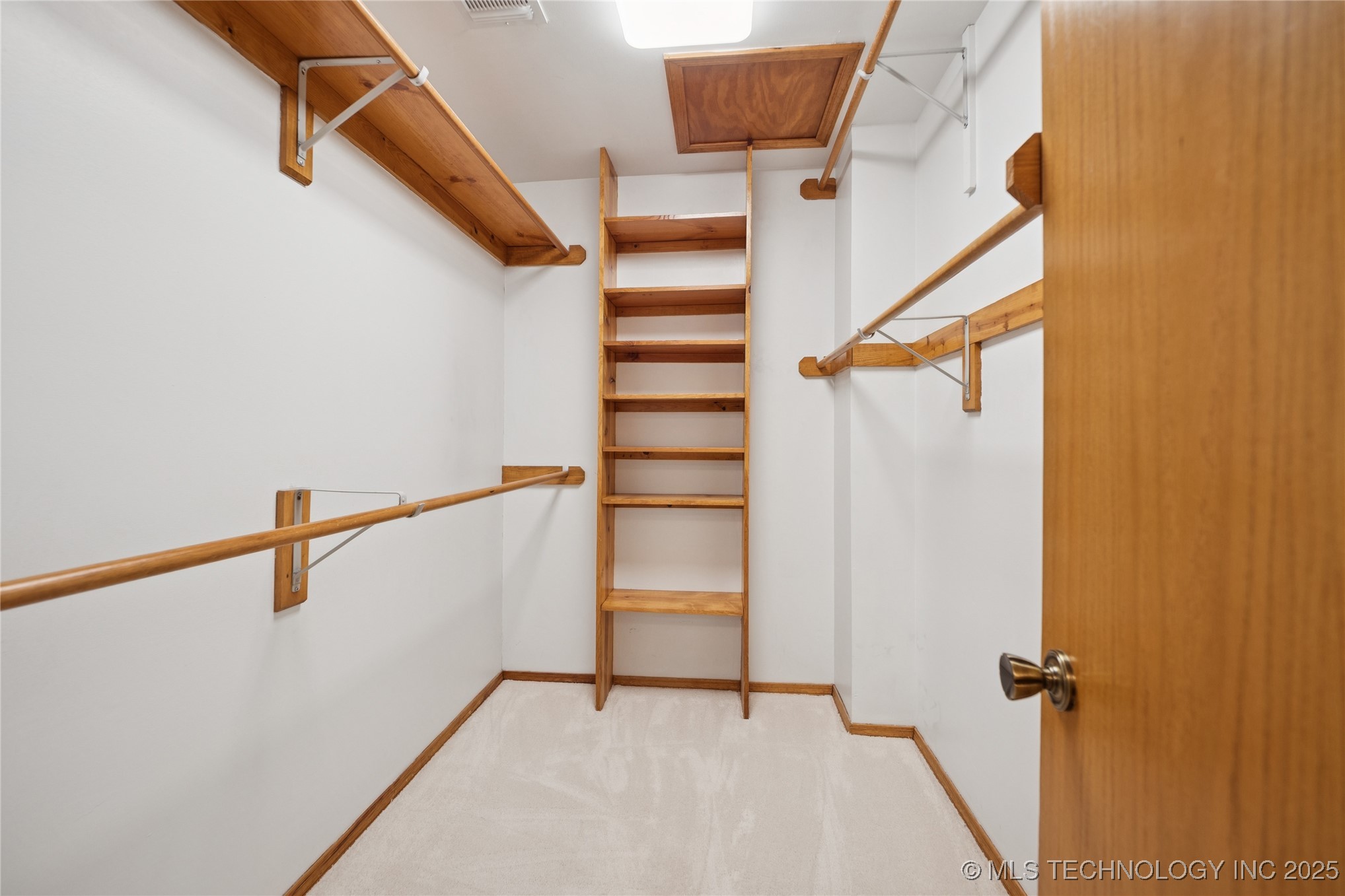 1424 Timber Lane Property Photo 21