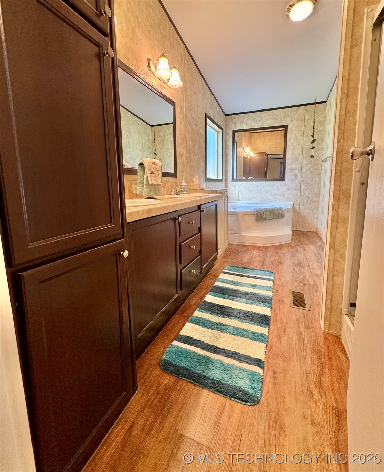 429868 E 1158 Road Property Photo 17