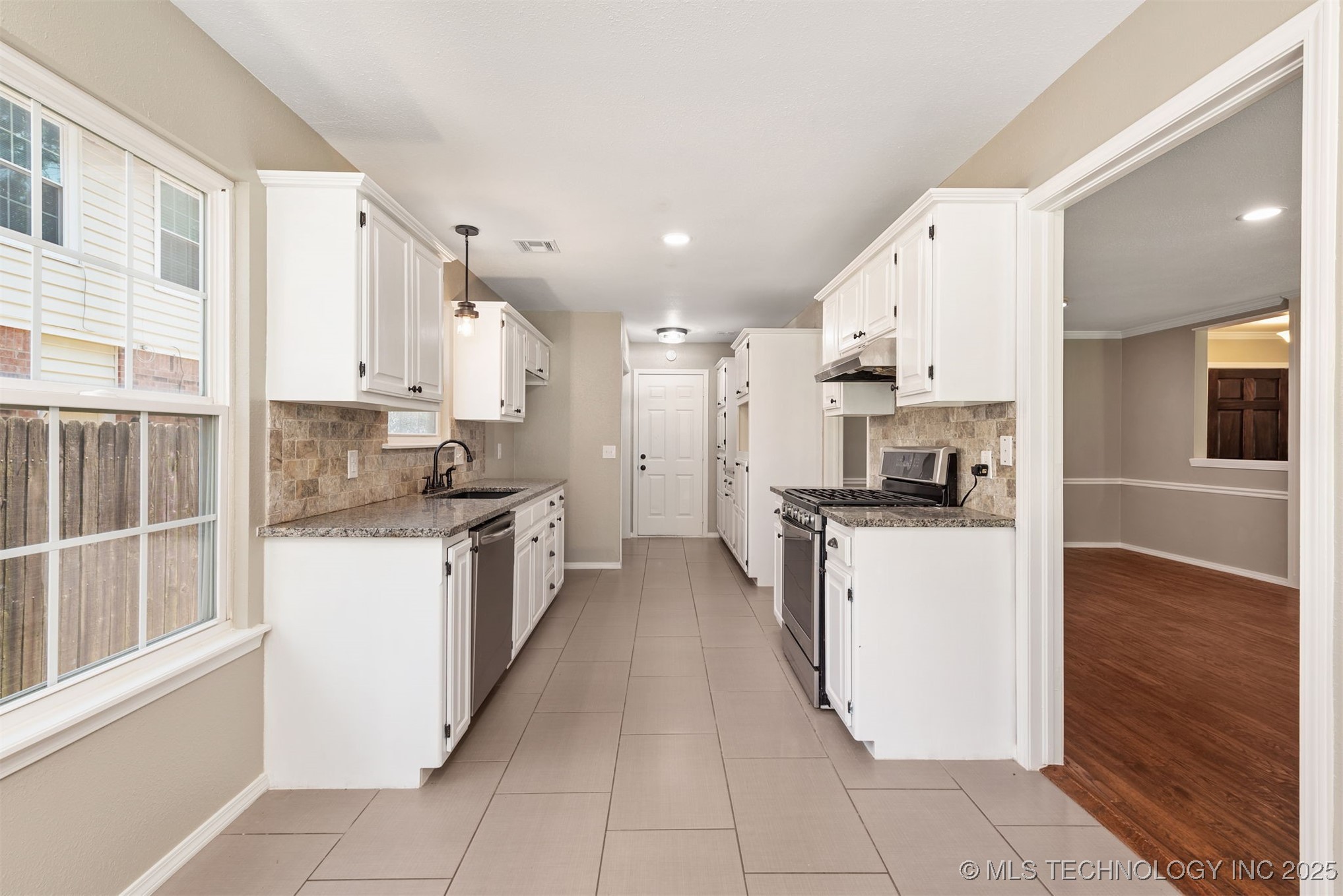 1808 W Inglewood Street W Property Photo 8