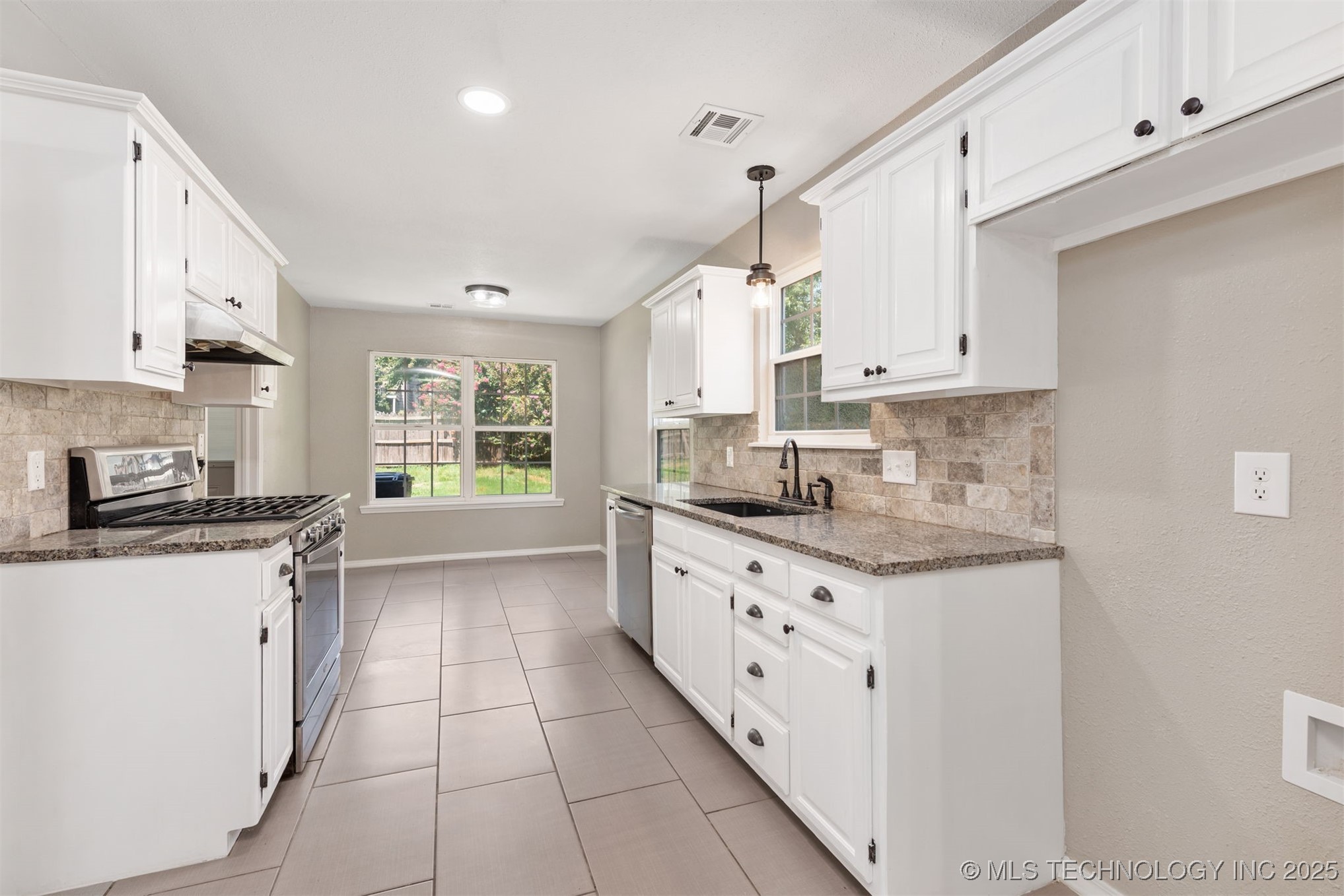 1808 W Inglewood Street W Property Photo 10