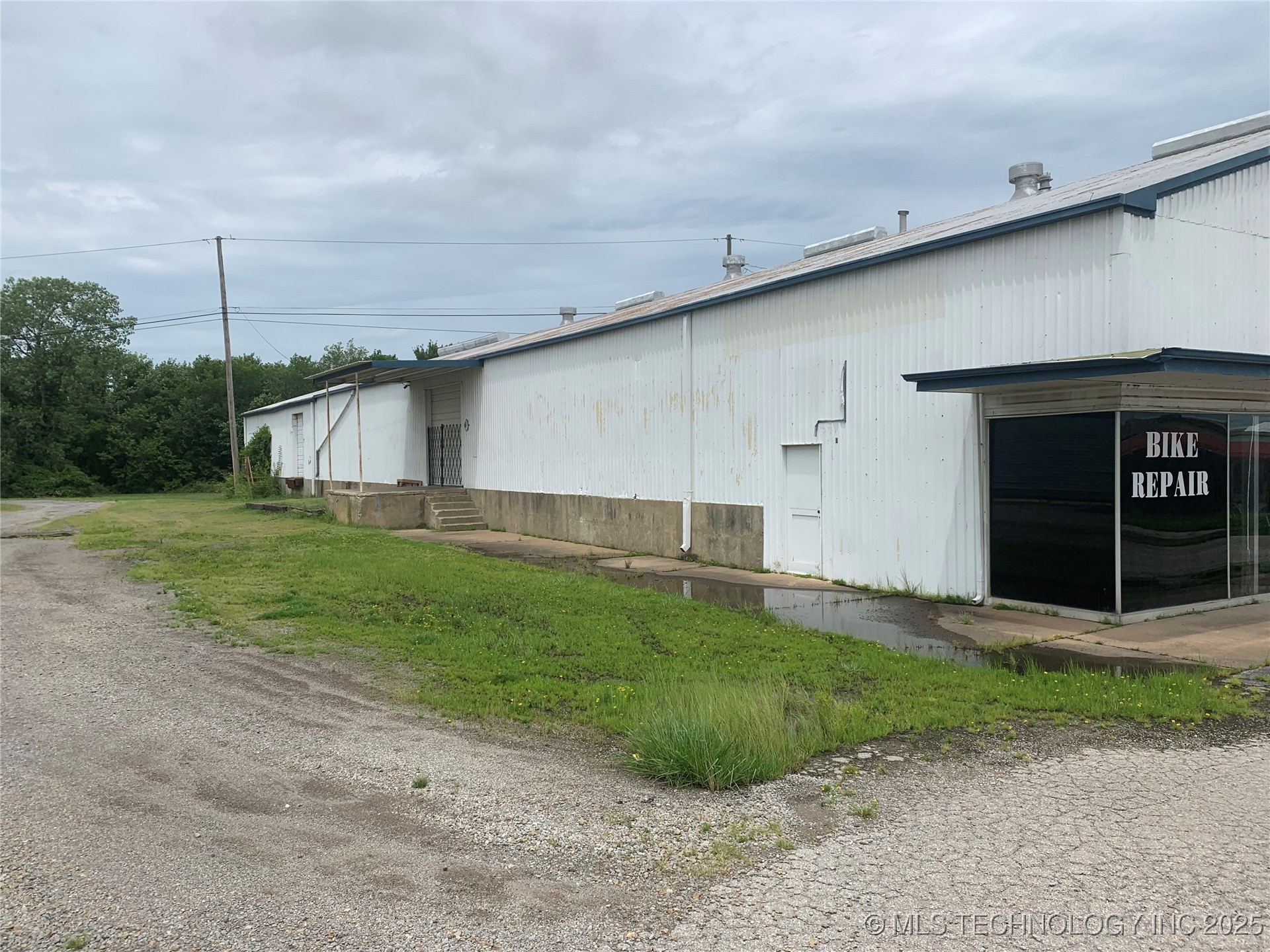 1311 N Main Street Property Photo 7