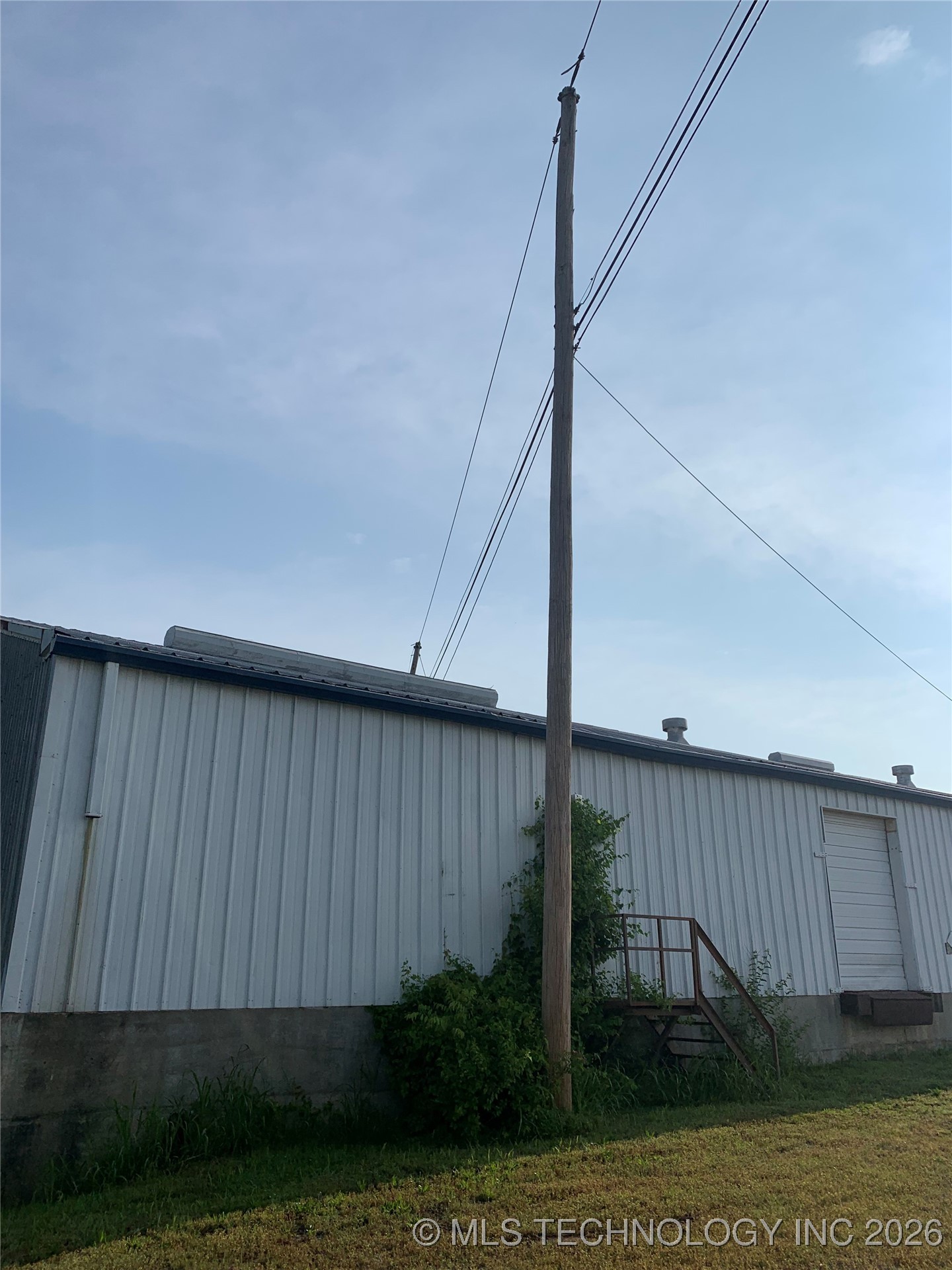 1311 N Main Street Property Photo 8