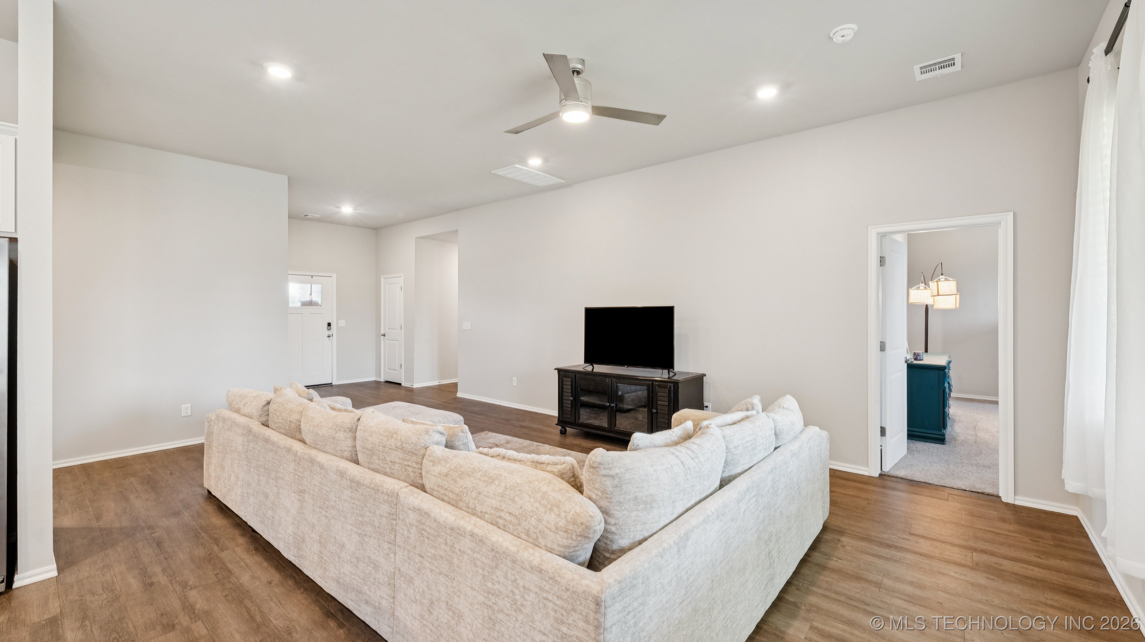 4236 W 4th Street Property Photo 7