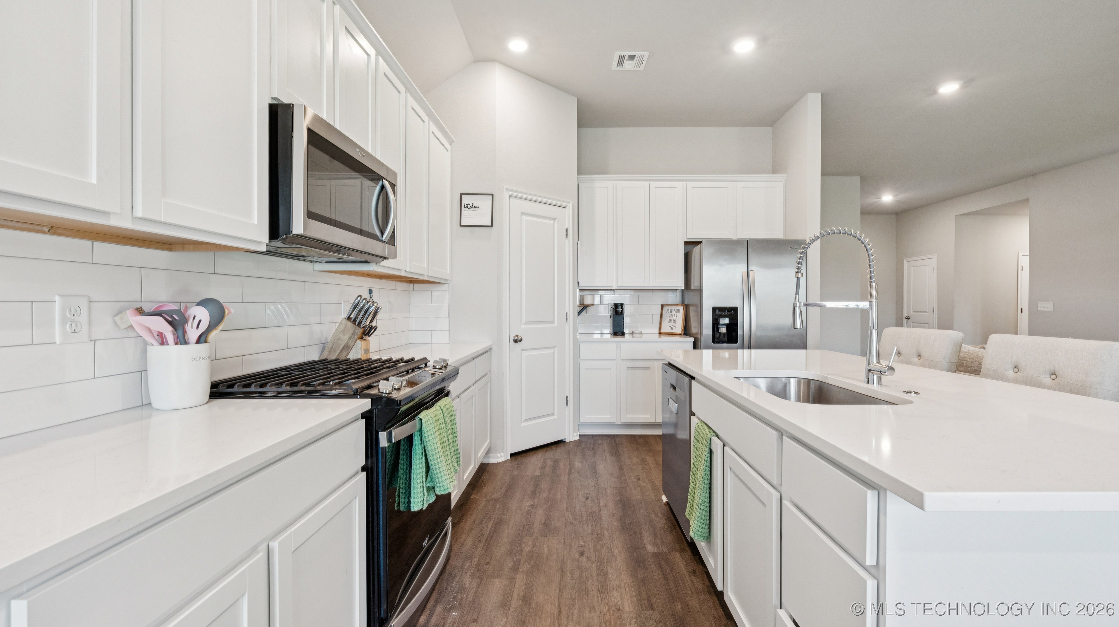 4236 W 4th Street Property Photo 10