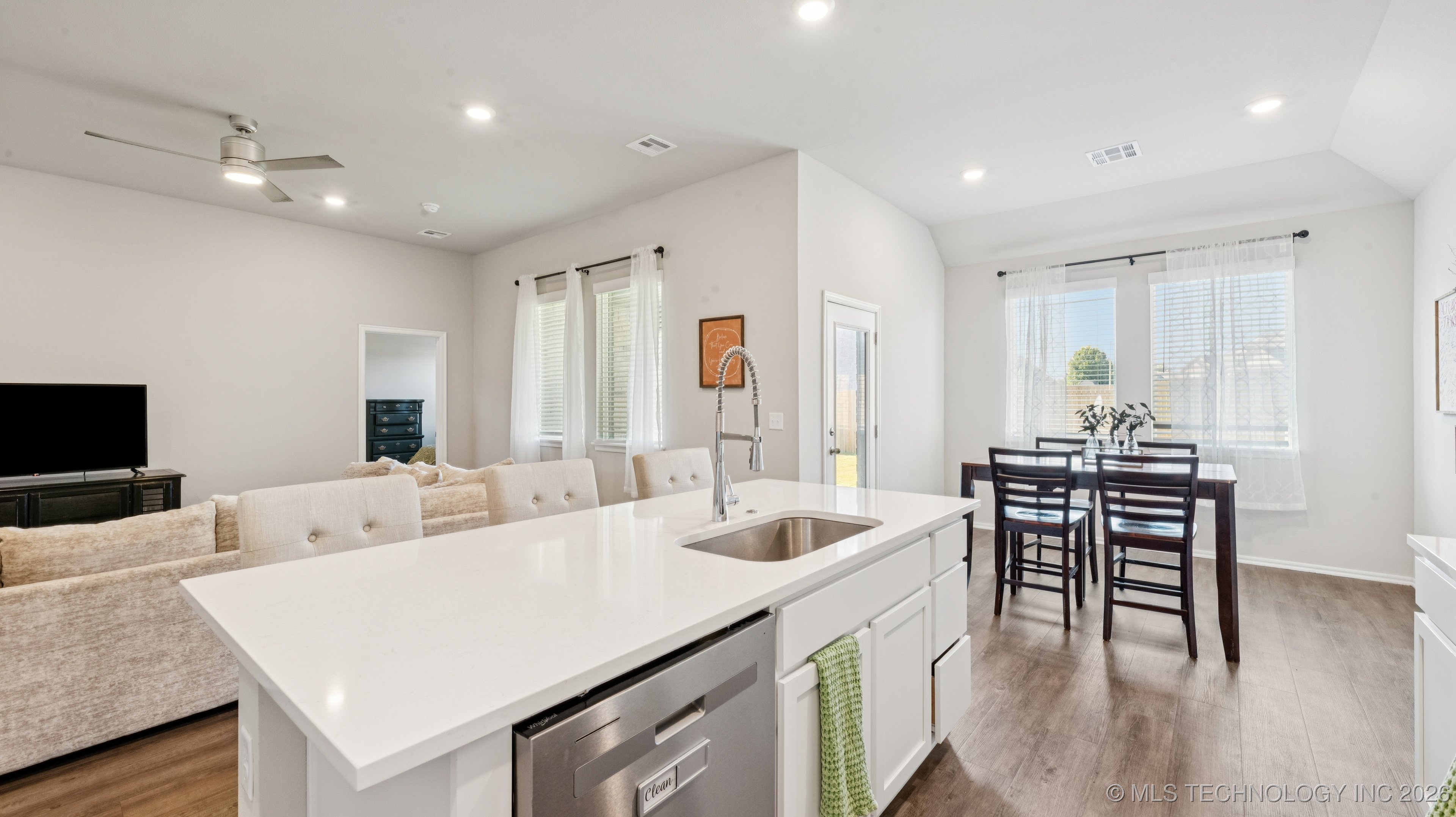 4236 W 4th Street Property Photo 12