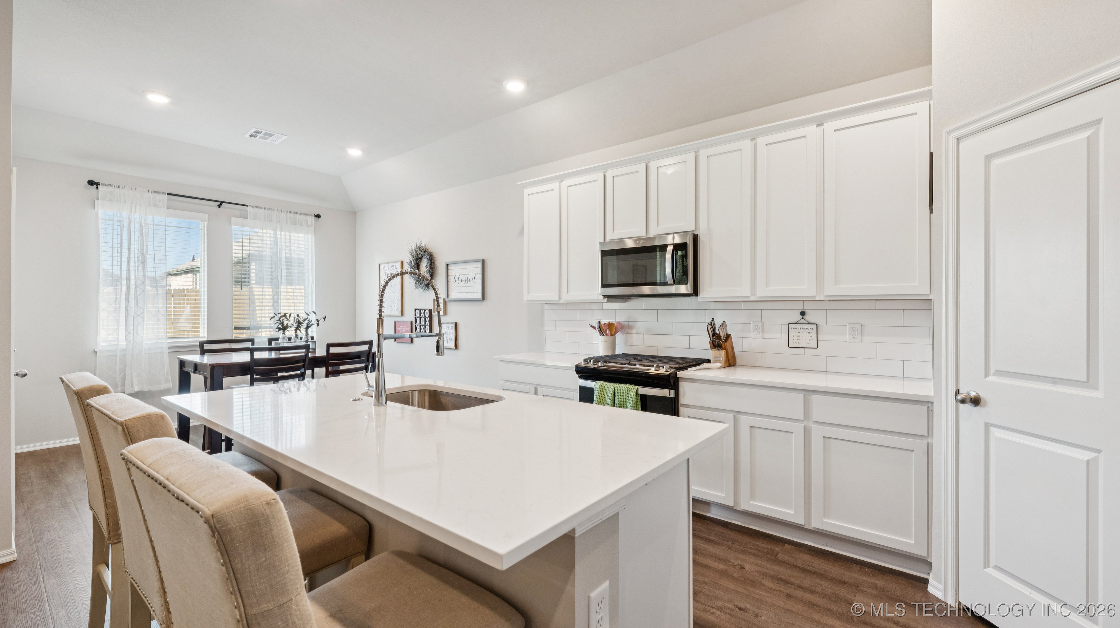 4236 W 4th Street Property Photo 13