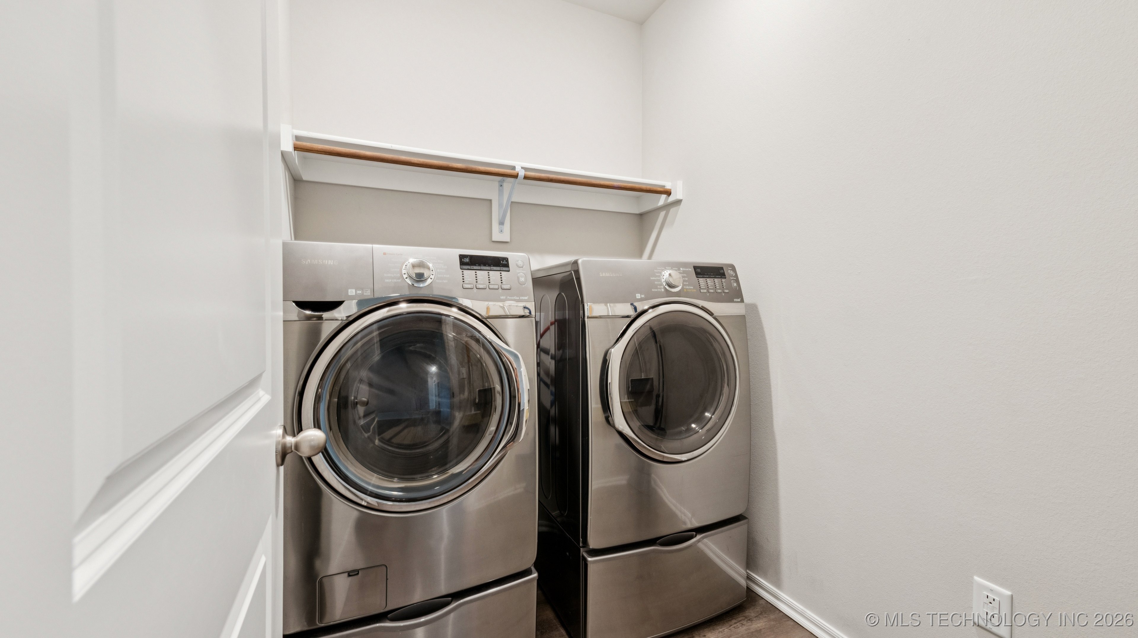 4236 W 4th Street Property Photo 18