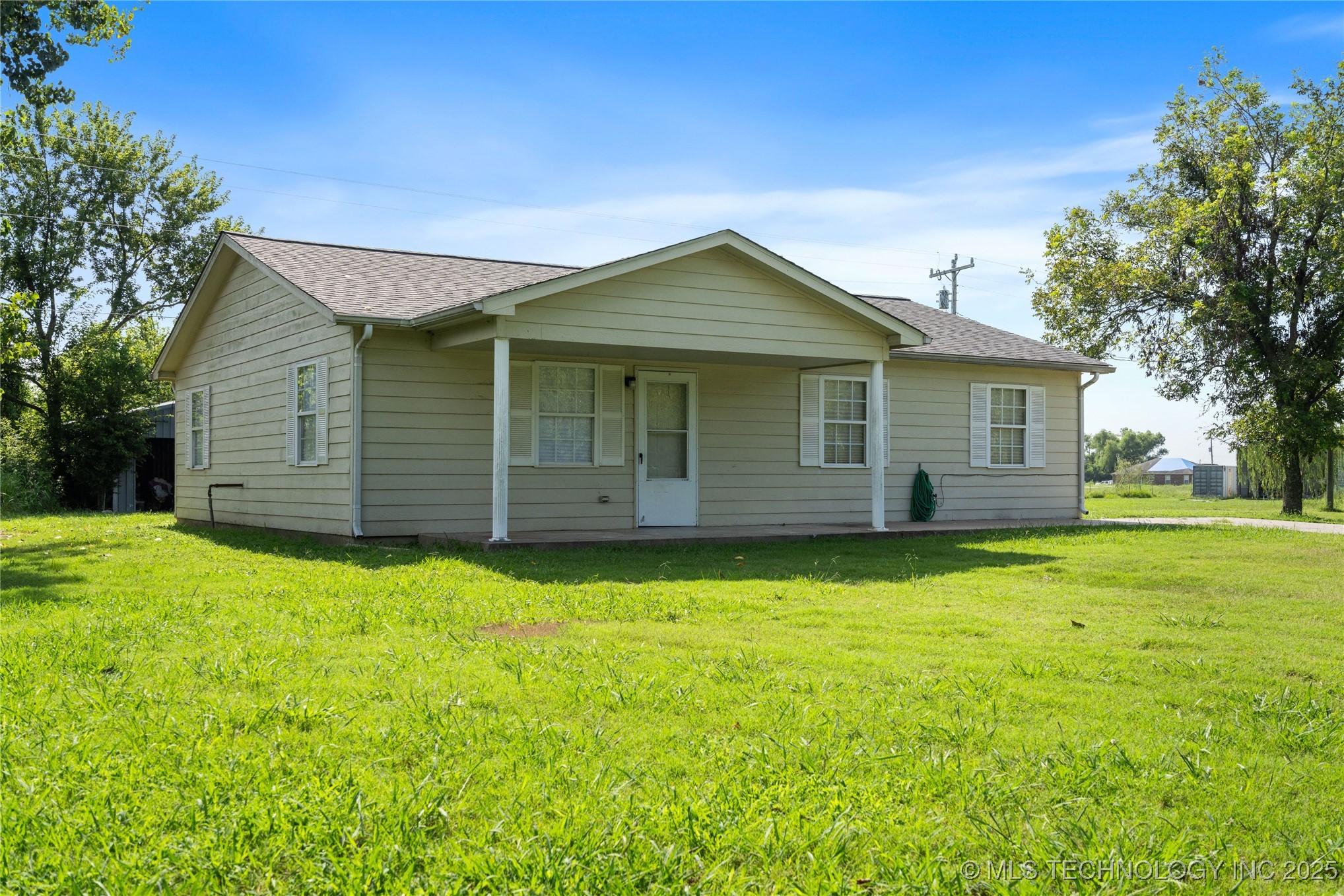 6360 N 250 Road Property Photo 1