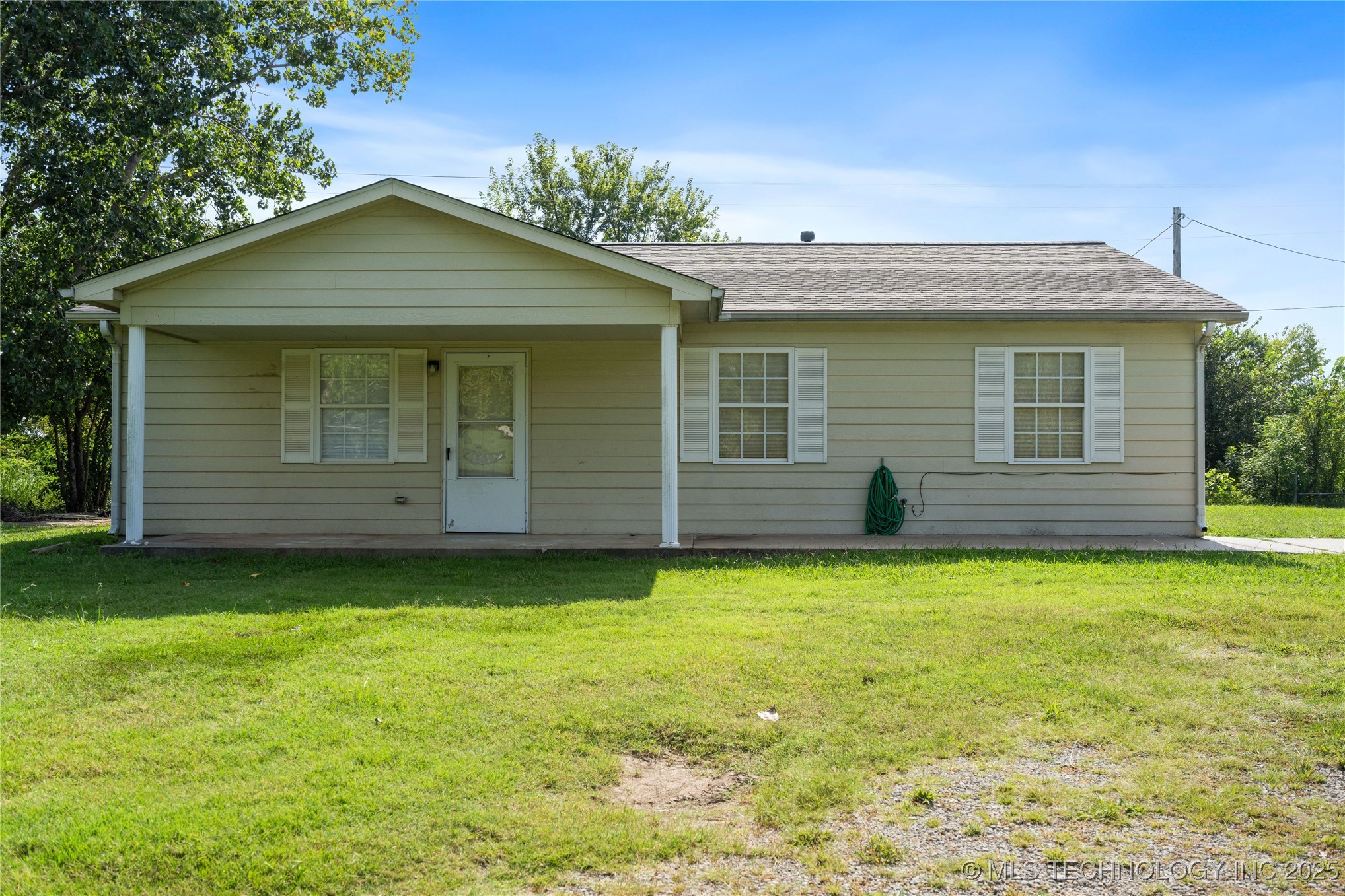 6360 N 250 Road Property Photo 2