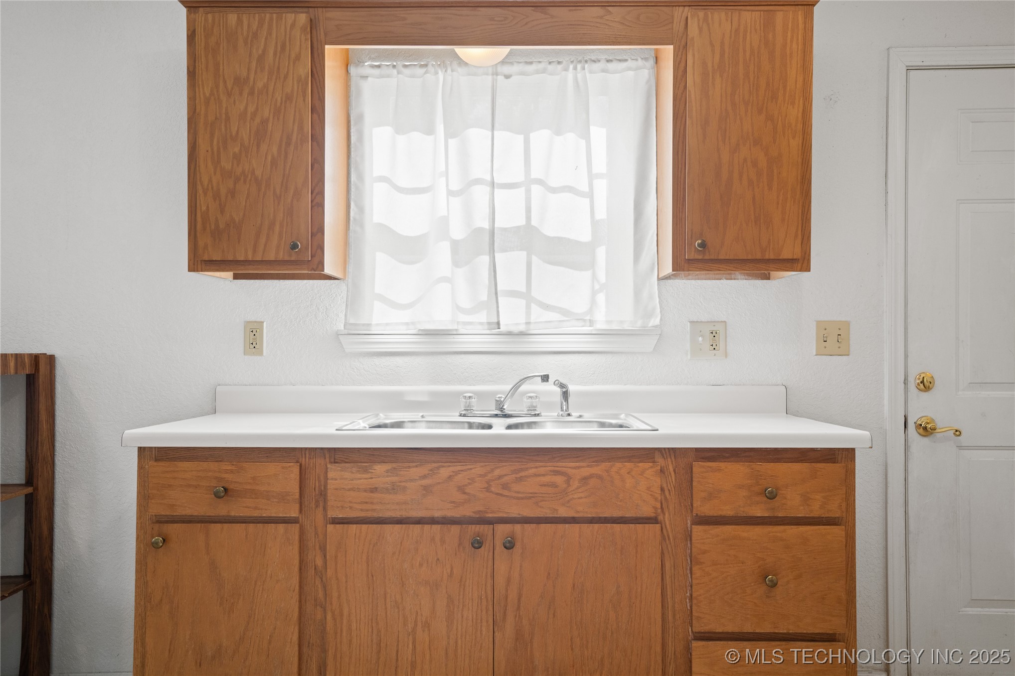 6360 N 250 Road Property Photo 9