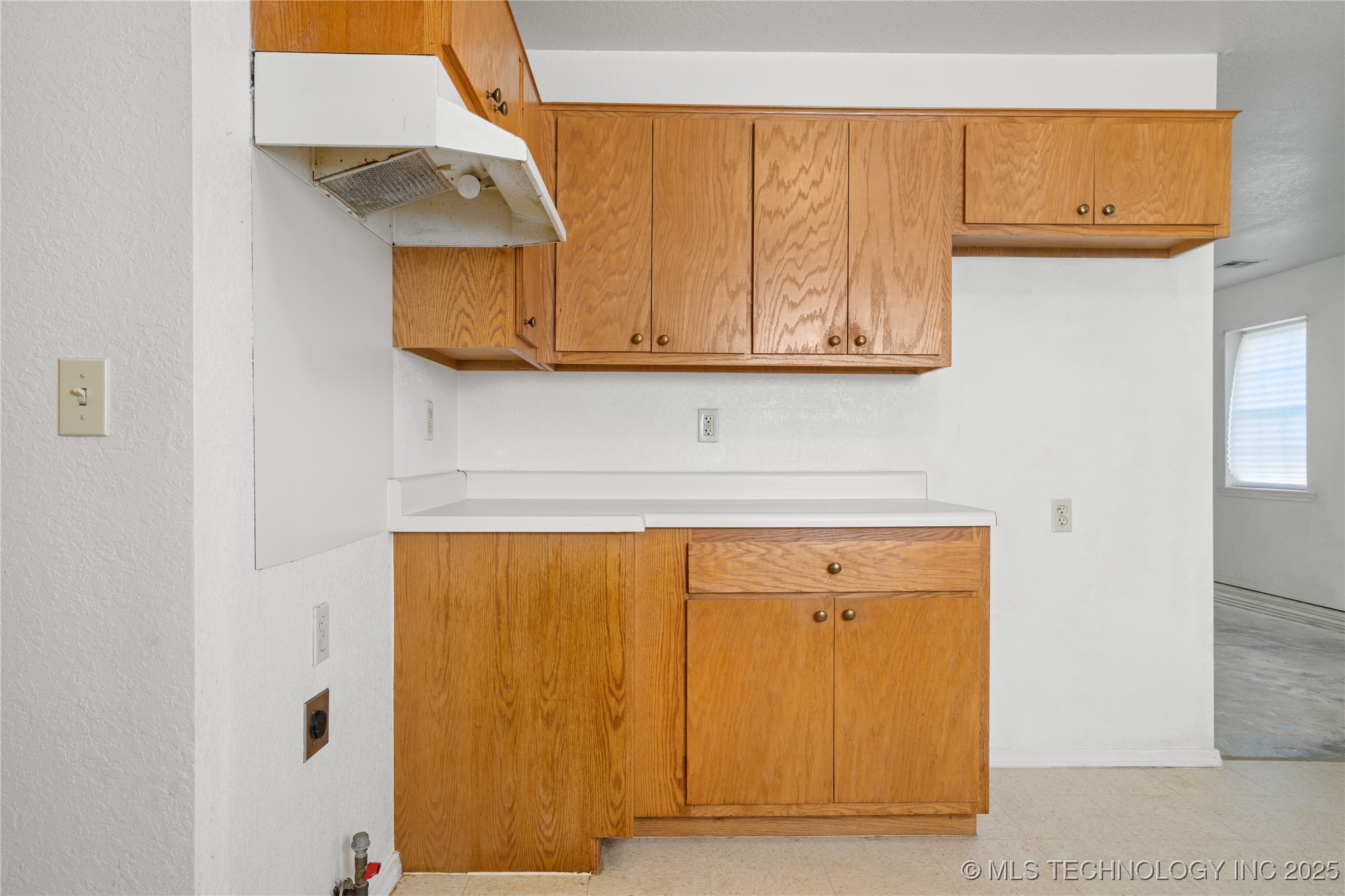 6360 N 250 Road Property Photo 11