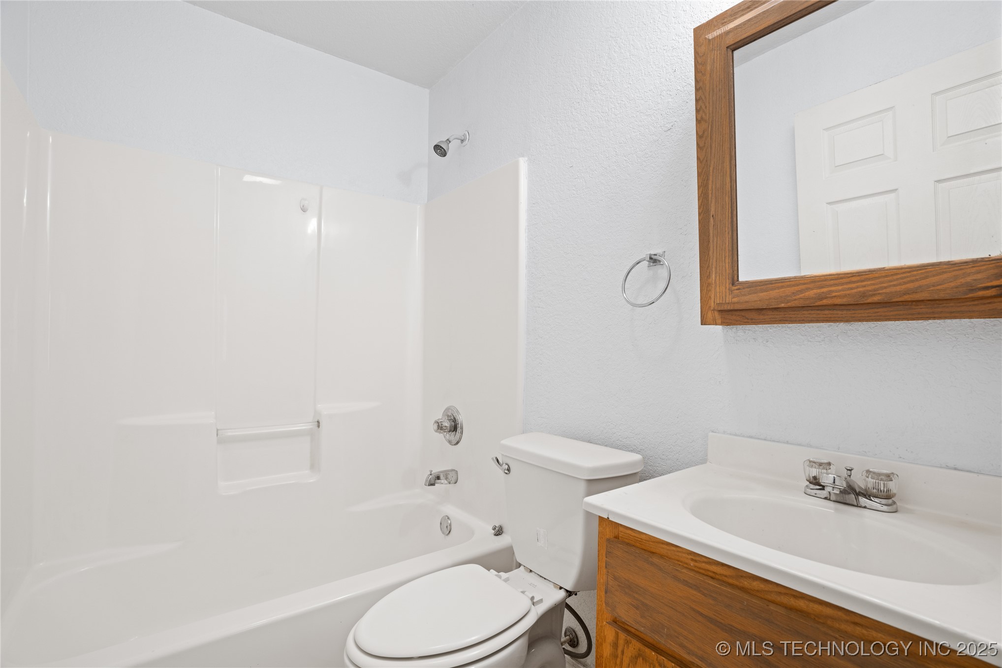 6360 N 250 Road Property Photo 13