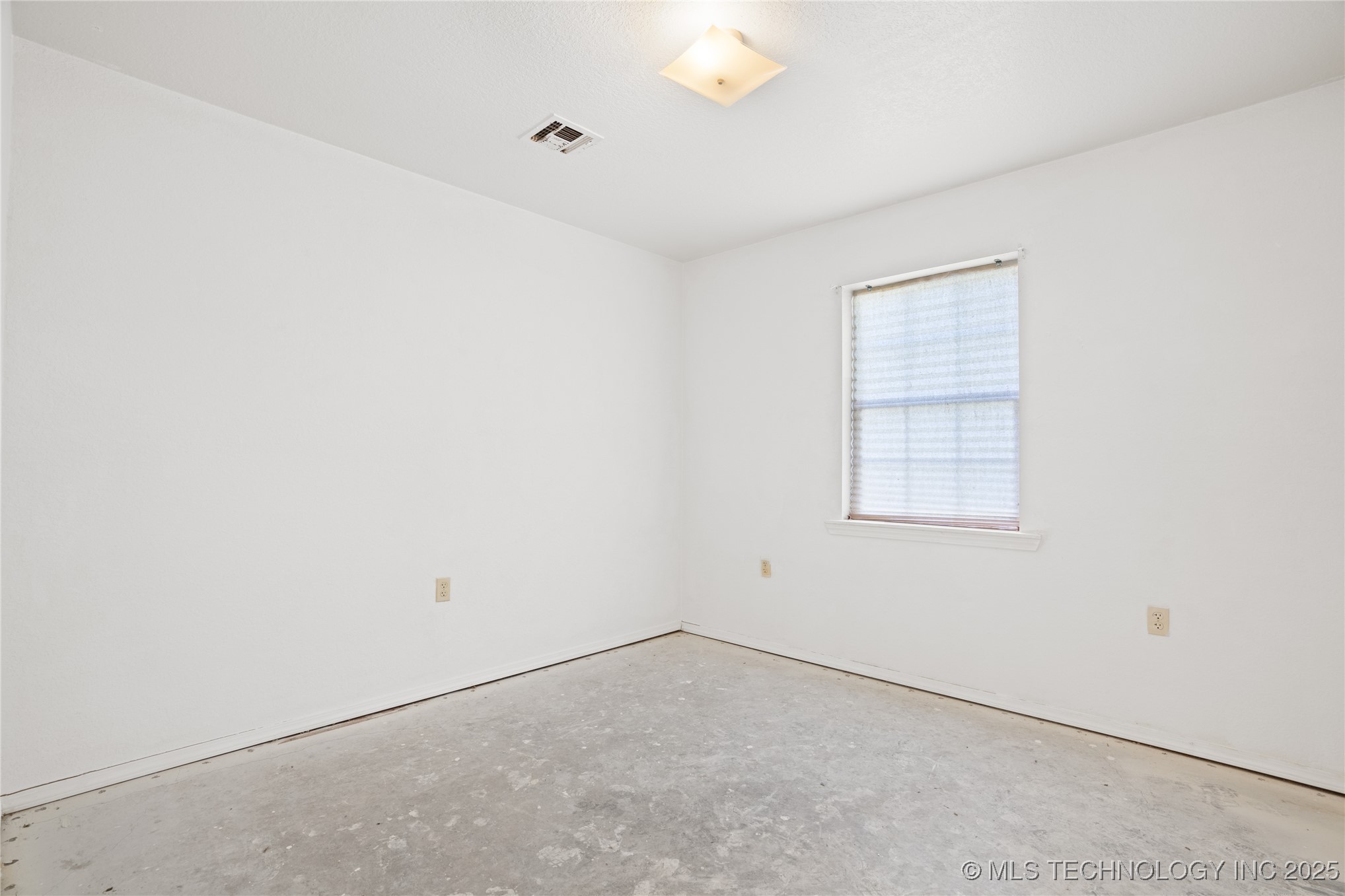 6360 N 250 Road Property Photo 14