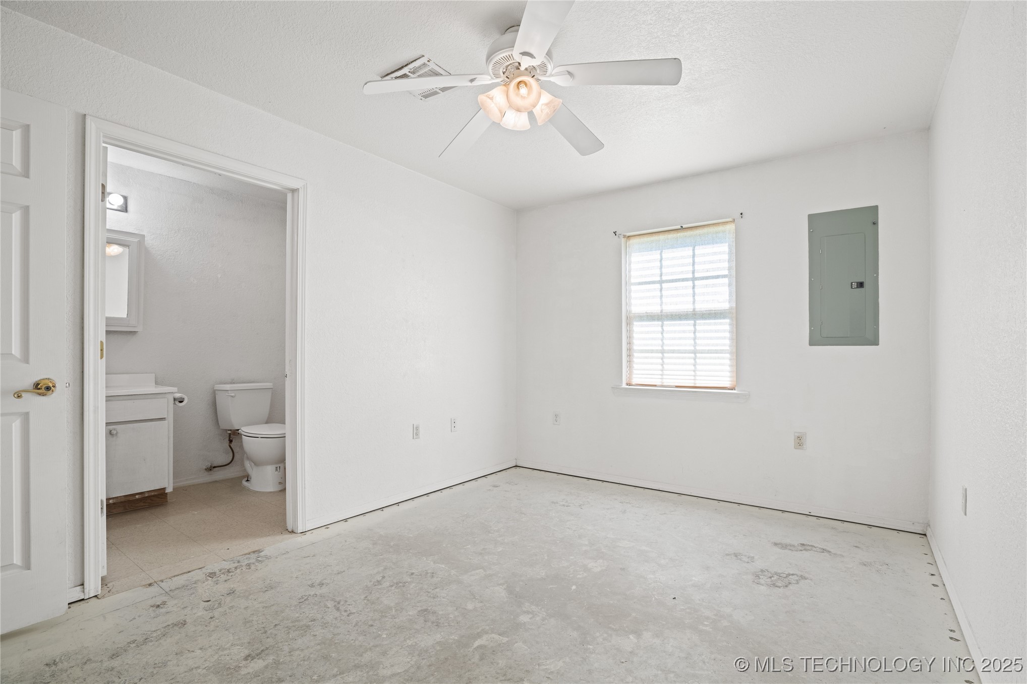 6360 N 250 Road Property Photo 19