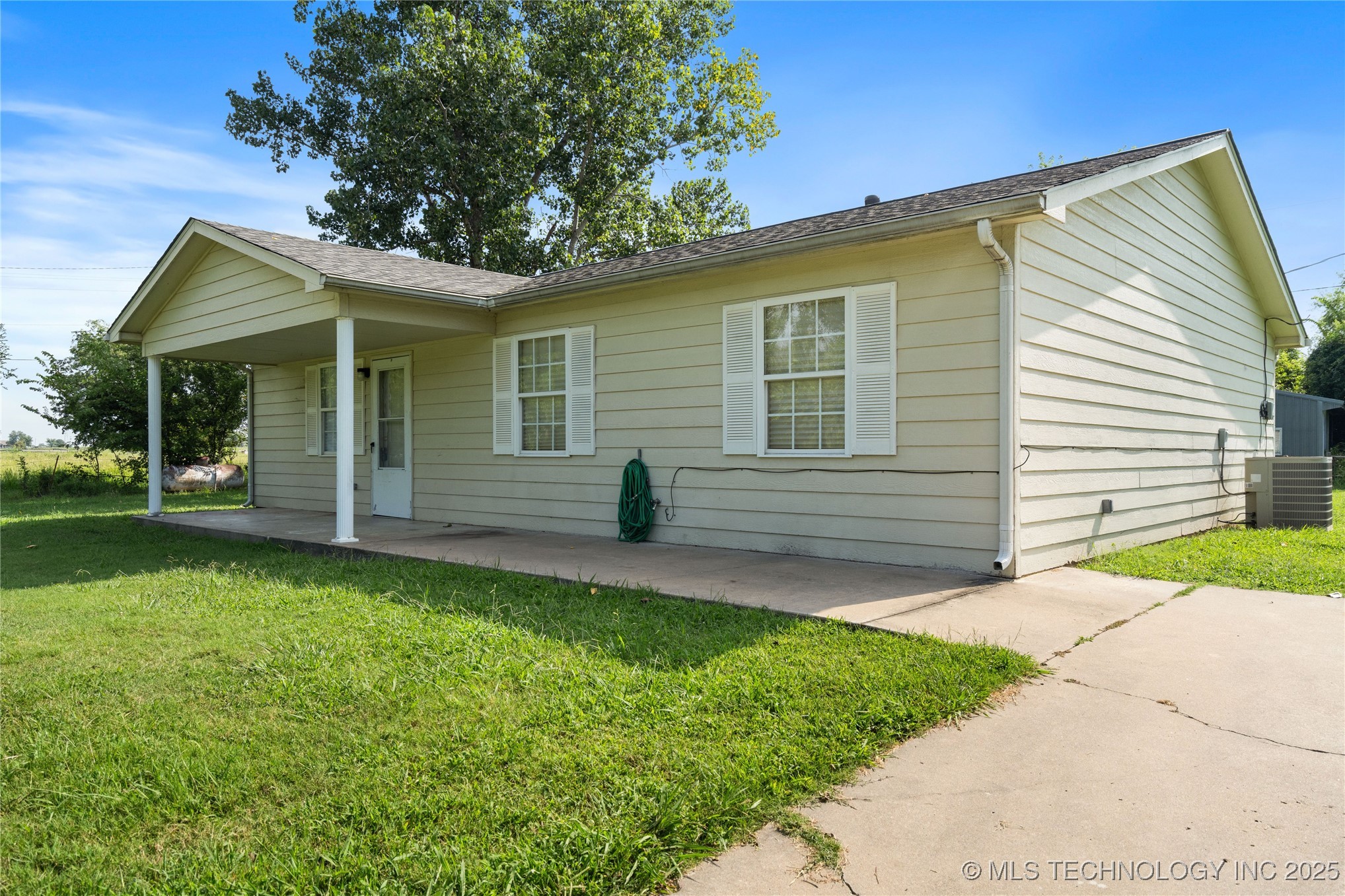 6360 N 250 Road Property Photo 24