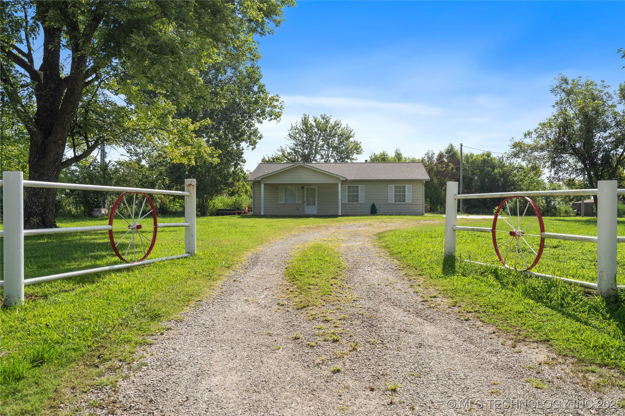 6360 N 250 Road Property Photo 25