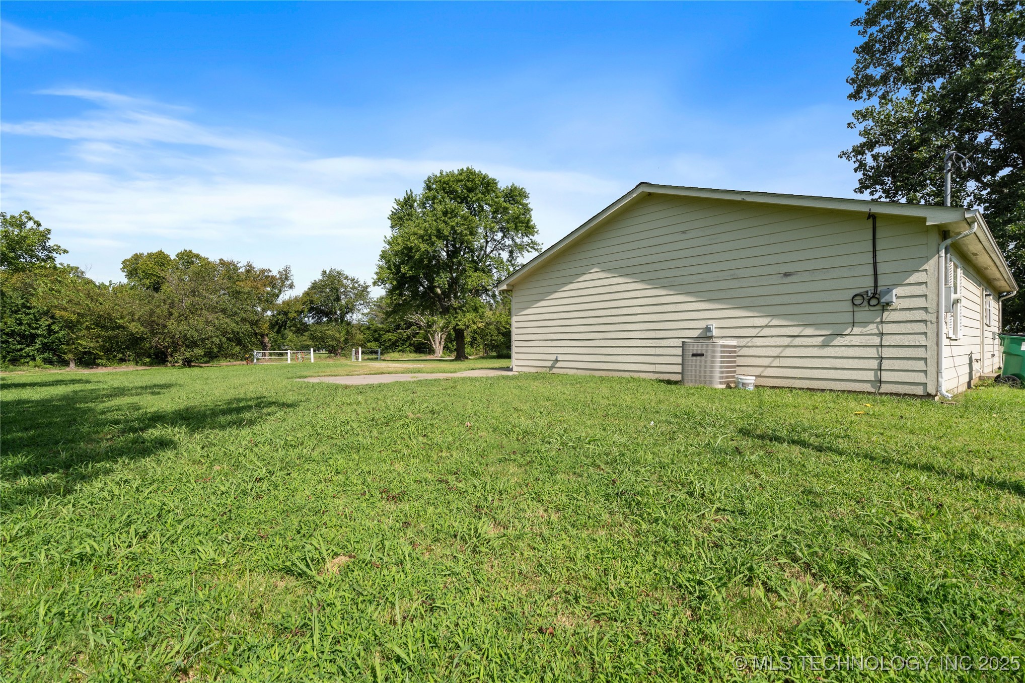 6360 N 250 Road Property Photo 26