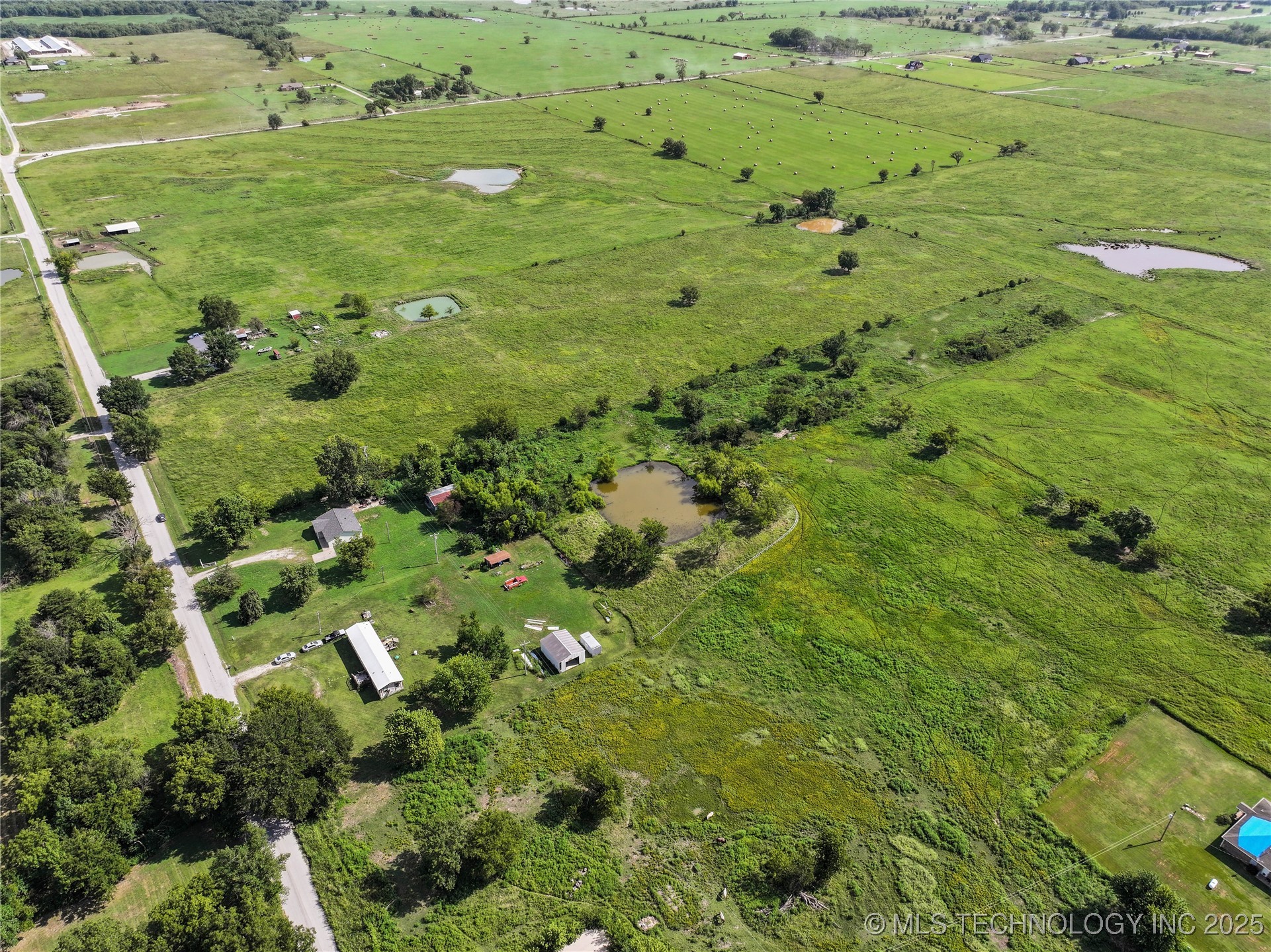 6360 N 250 Road Property Photo 34