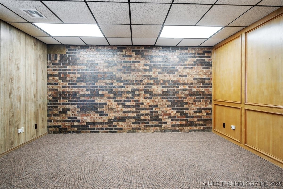 411 W 1st Street Property Photo 19