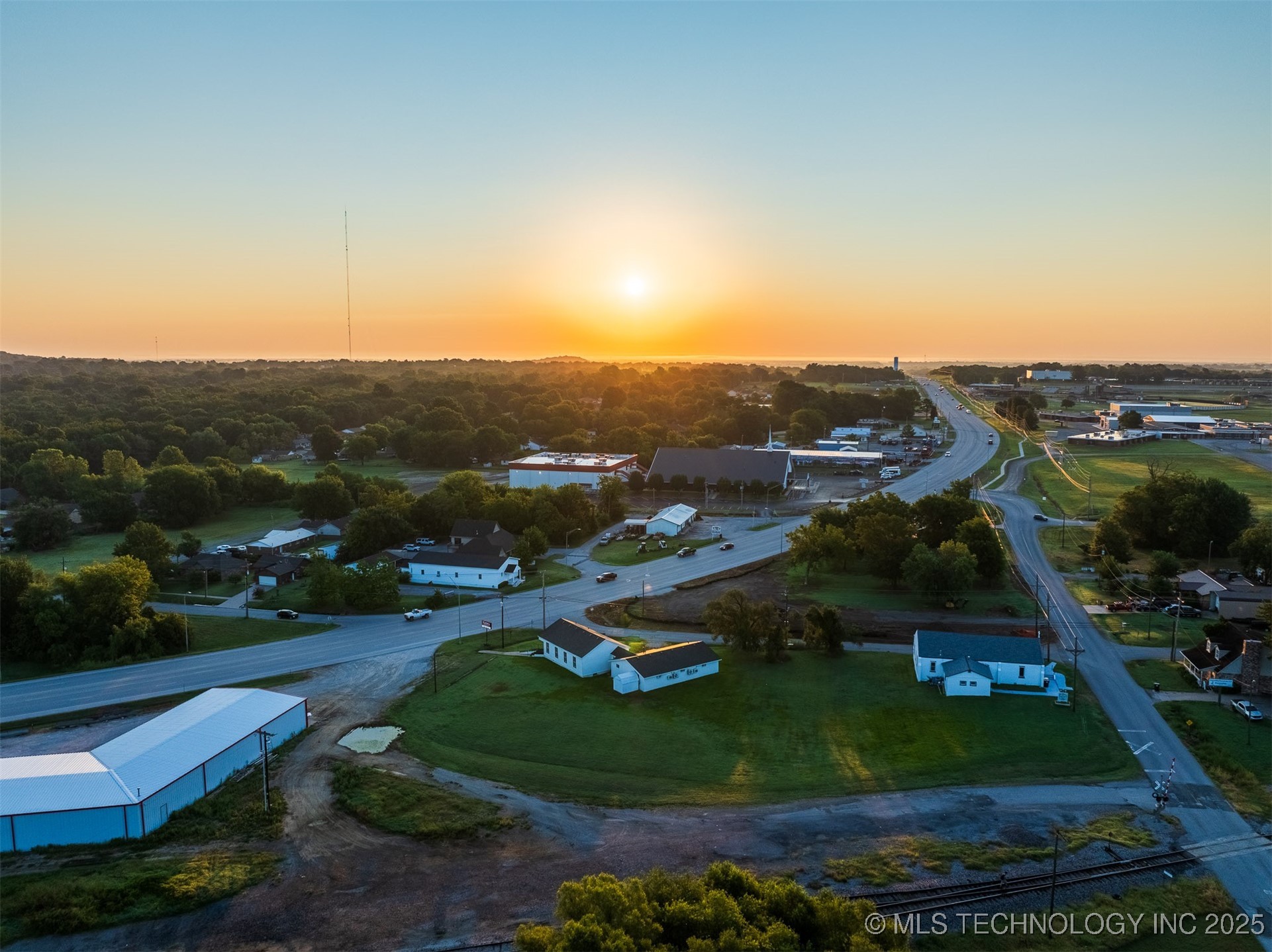 5 Hwy 51 Property Photo 2