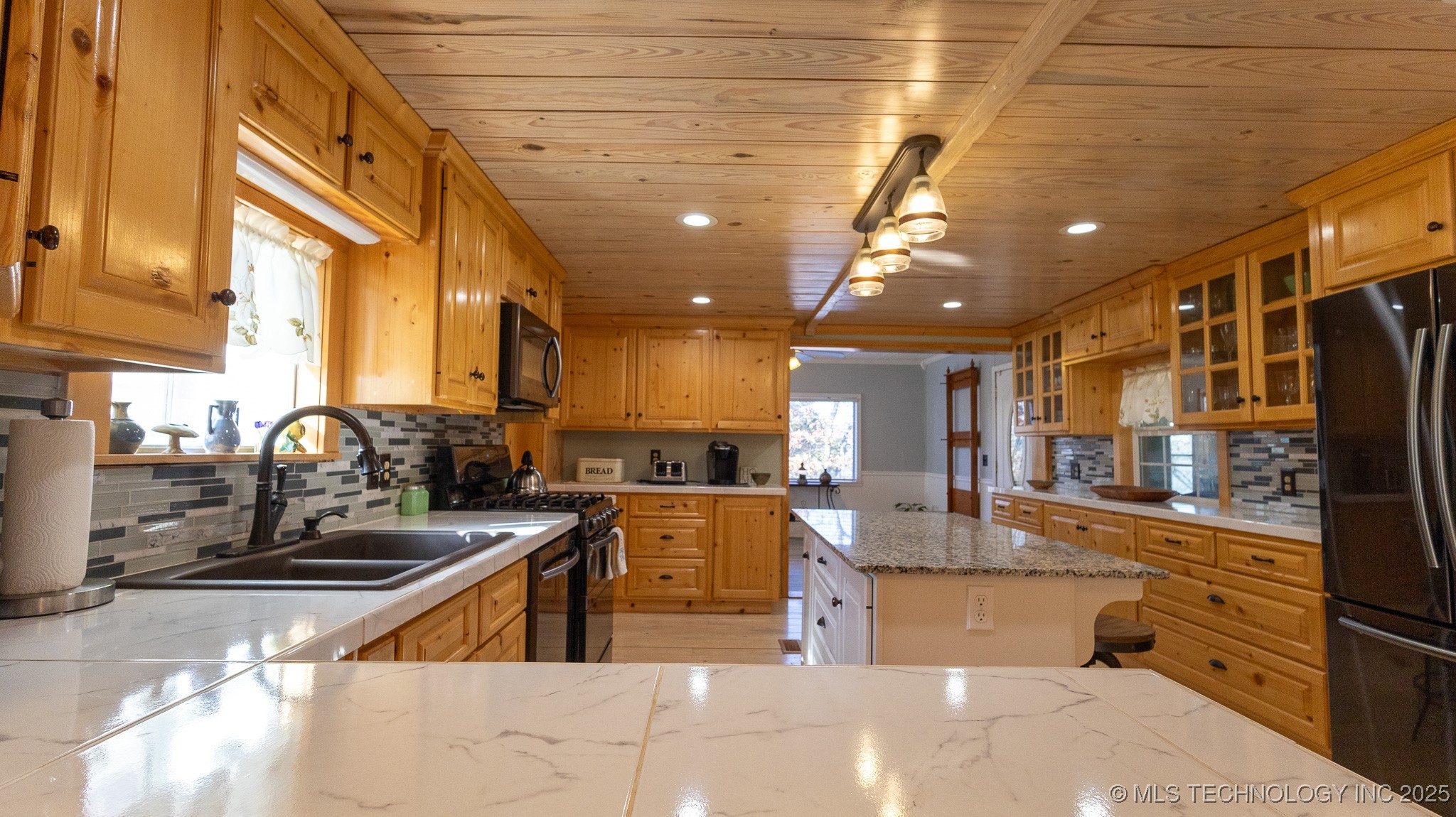 374 Cedar Tree Drive Property Photo 6