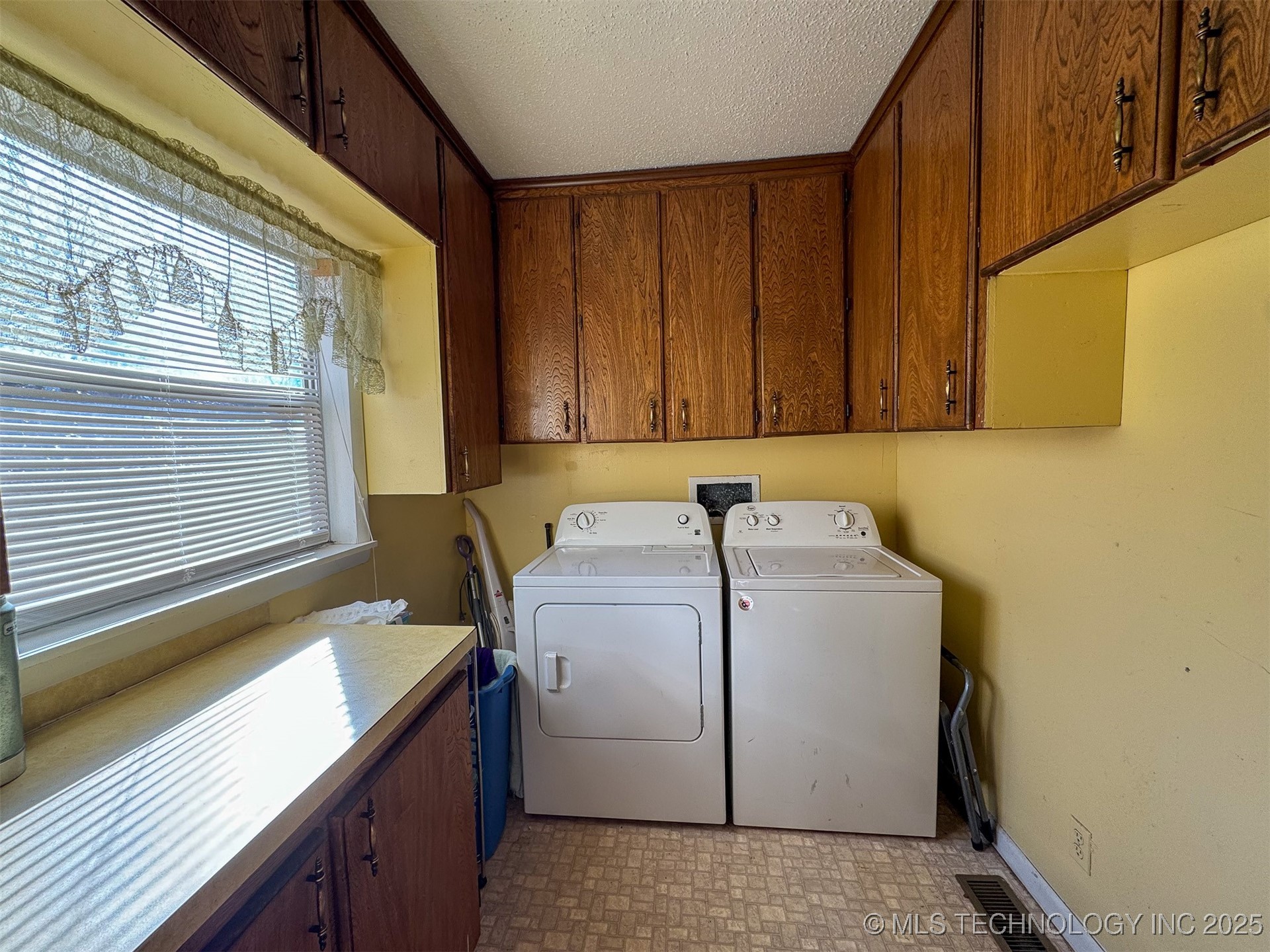 374 Cedar Tree Drive Property Photo 26