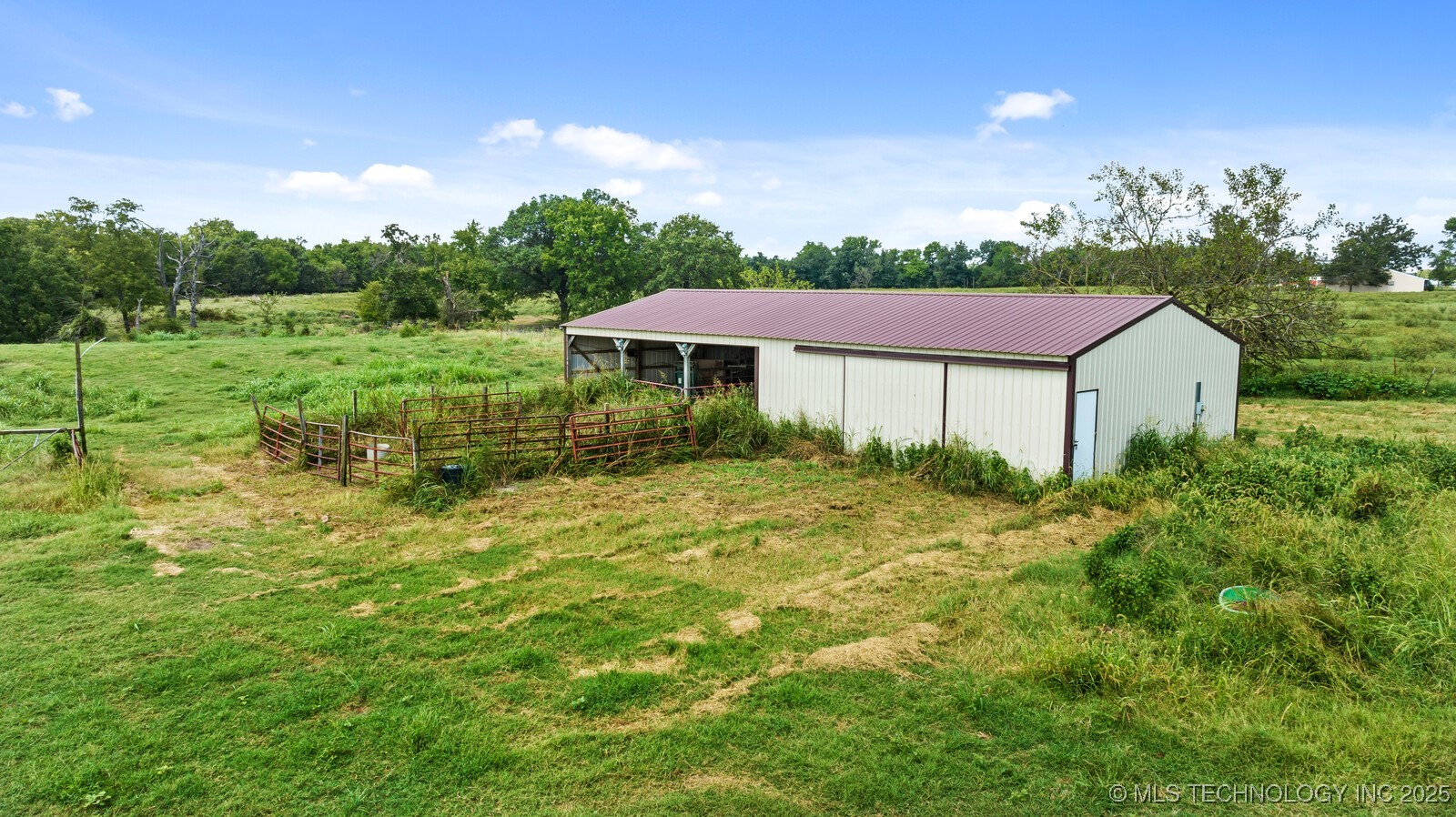 19800 Dawn Hill East Road Property Photo 4