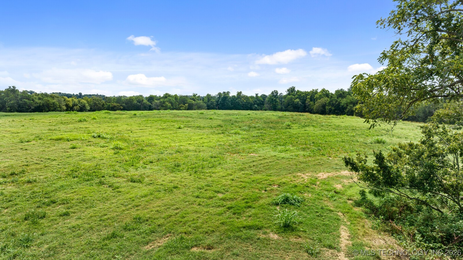 19800 Dawn Hill East Road Property Photo 8