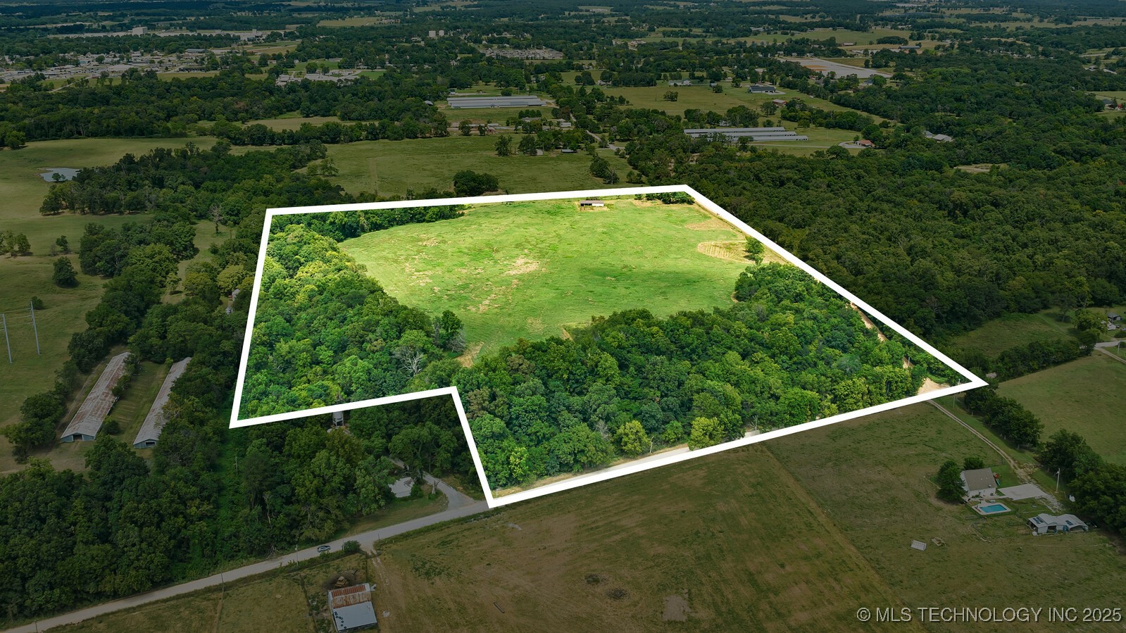 19800 Dawn Hill East Road Property Photo 15