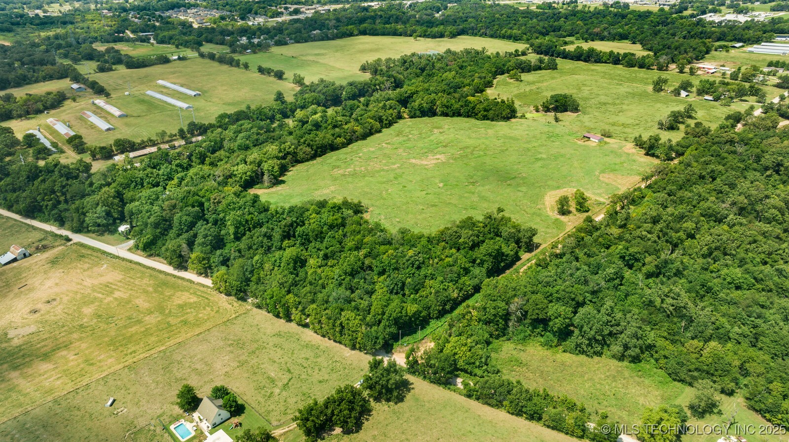 19800 Dawn Hill East Road Property Photo 16