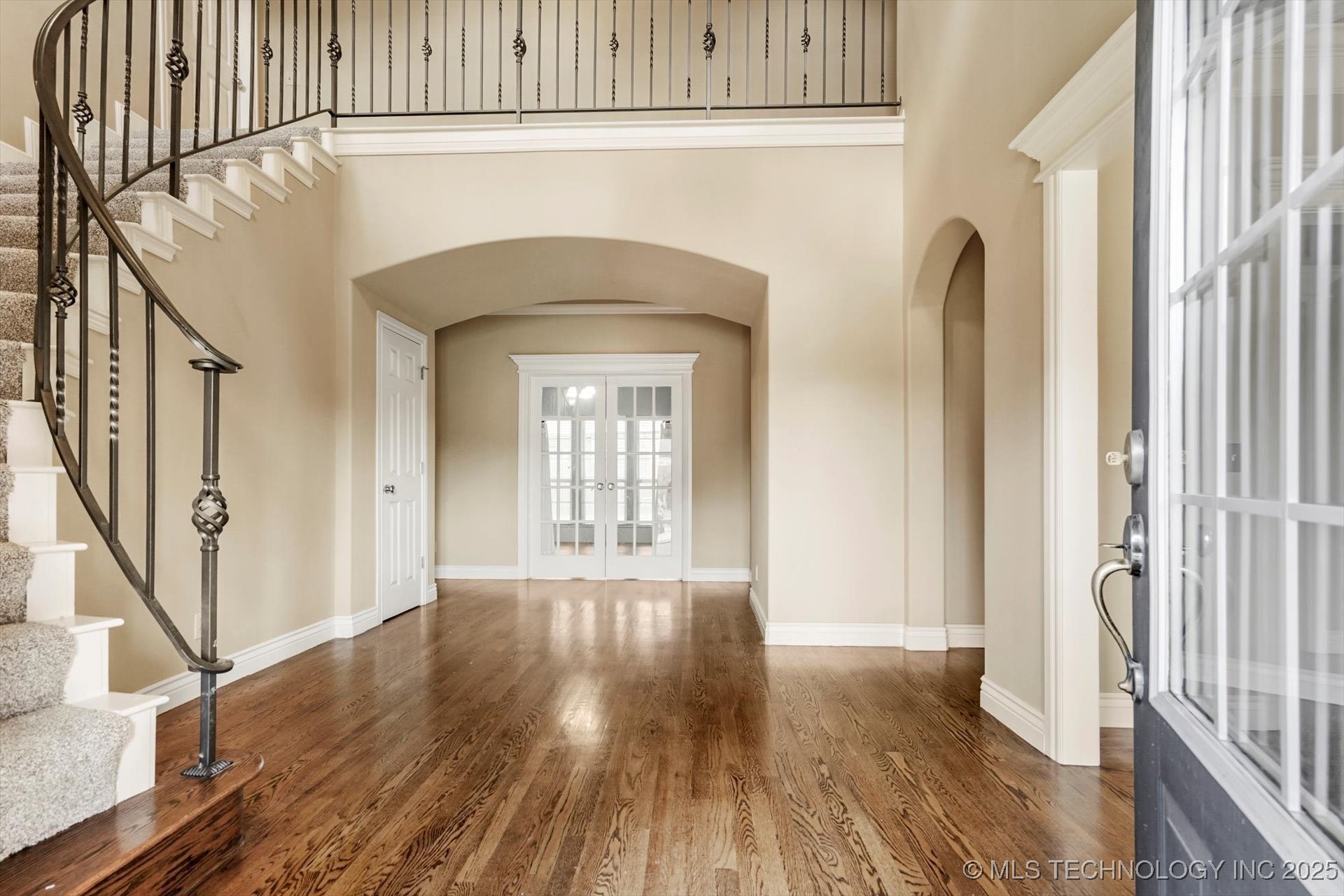 3816 S Yellow Pine Avenue Property Photo 3