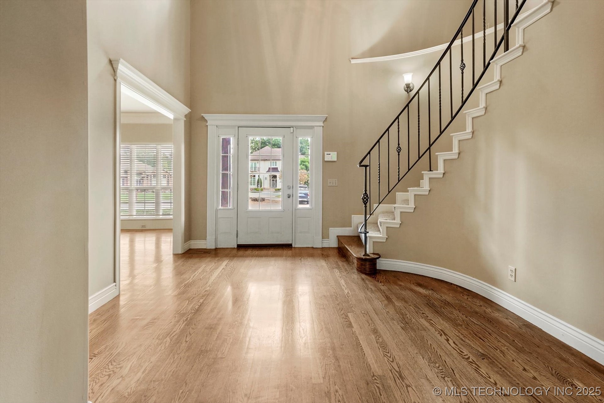 3816 S Yellow Pine Avenue Property Photo 4