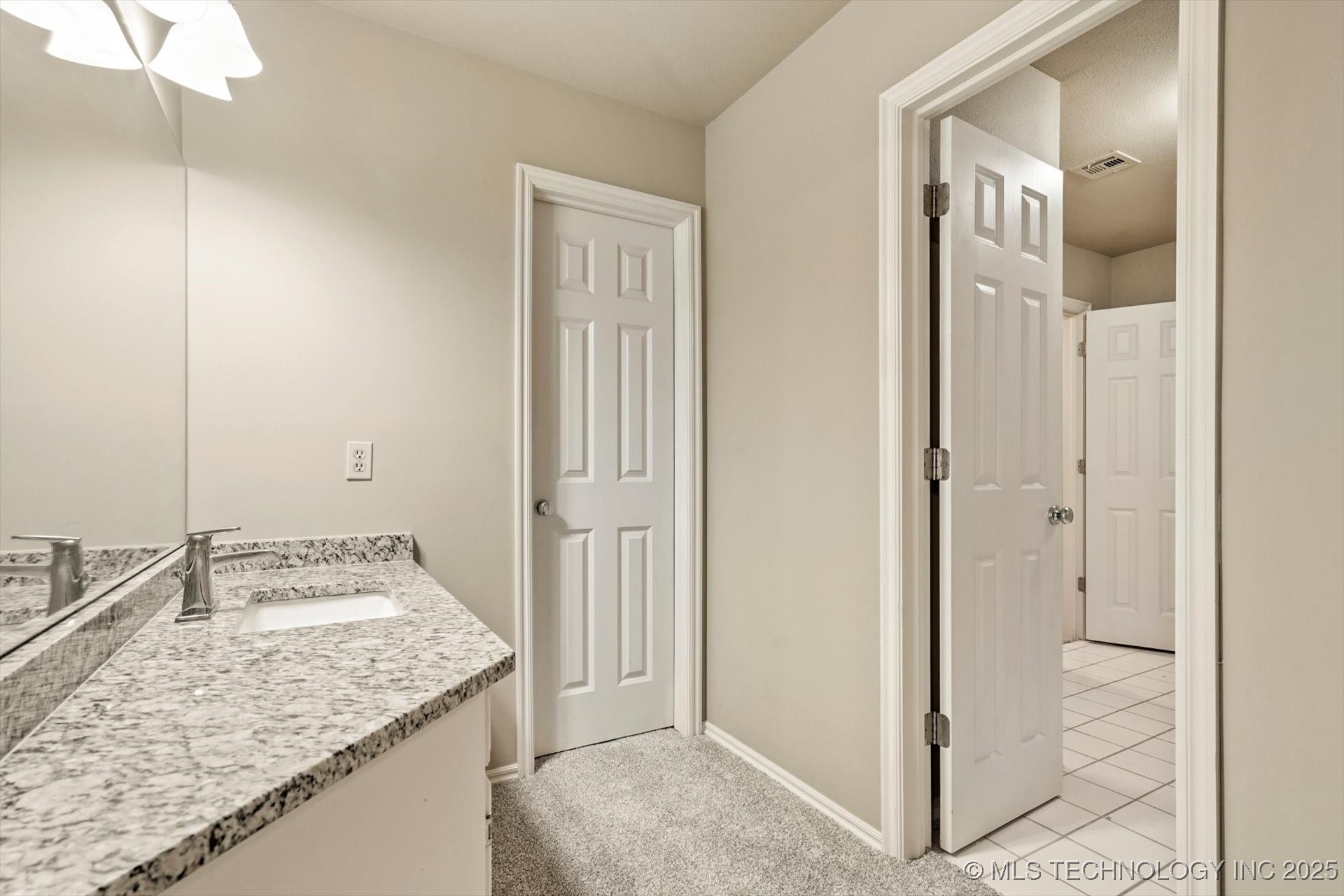 3816 S Yellow Pine Avenue Property Photo 24