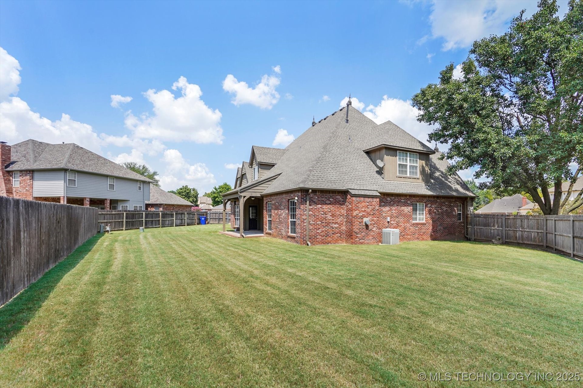 3816 S Yellow Pine Avenue Property Photo 36