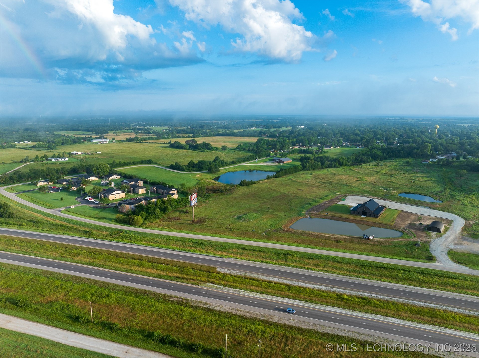 5 E 1100 Road Property Photo 9