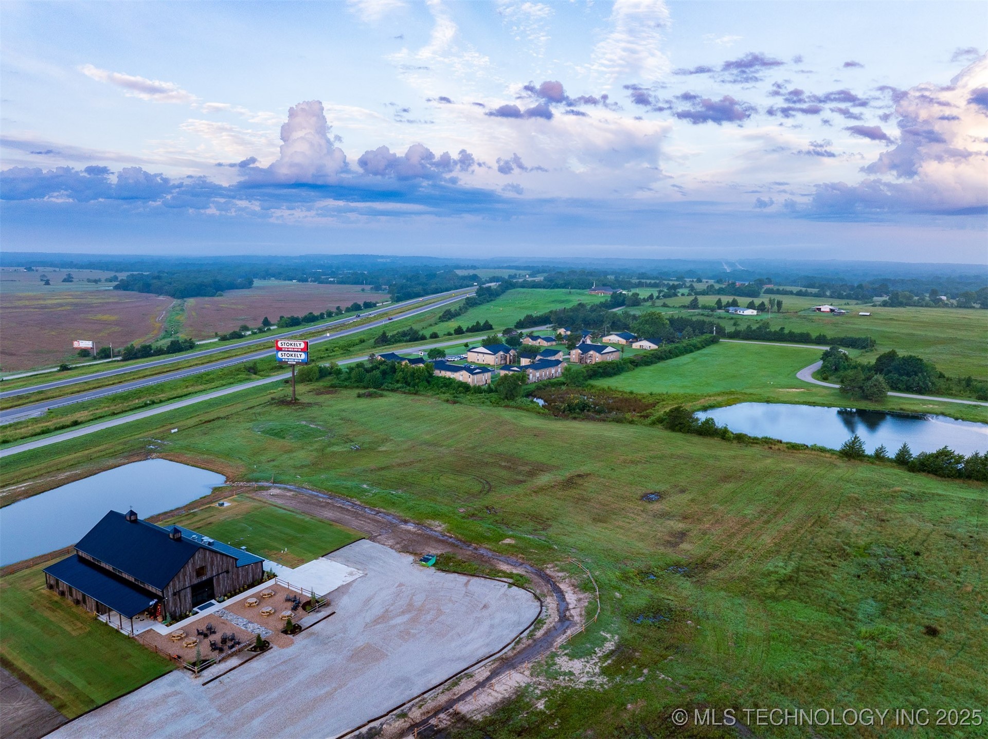 5 E 1100 Road Property Photo 12