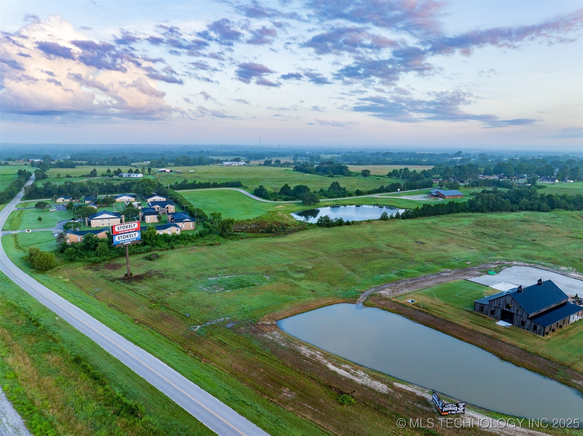 5 E 1100 Road Property Photo 14