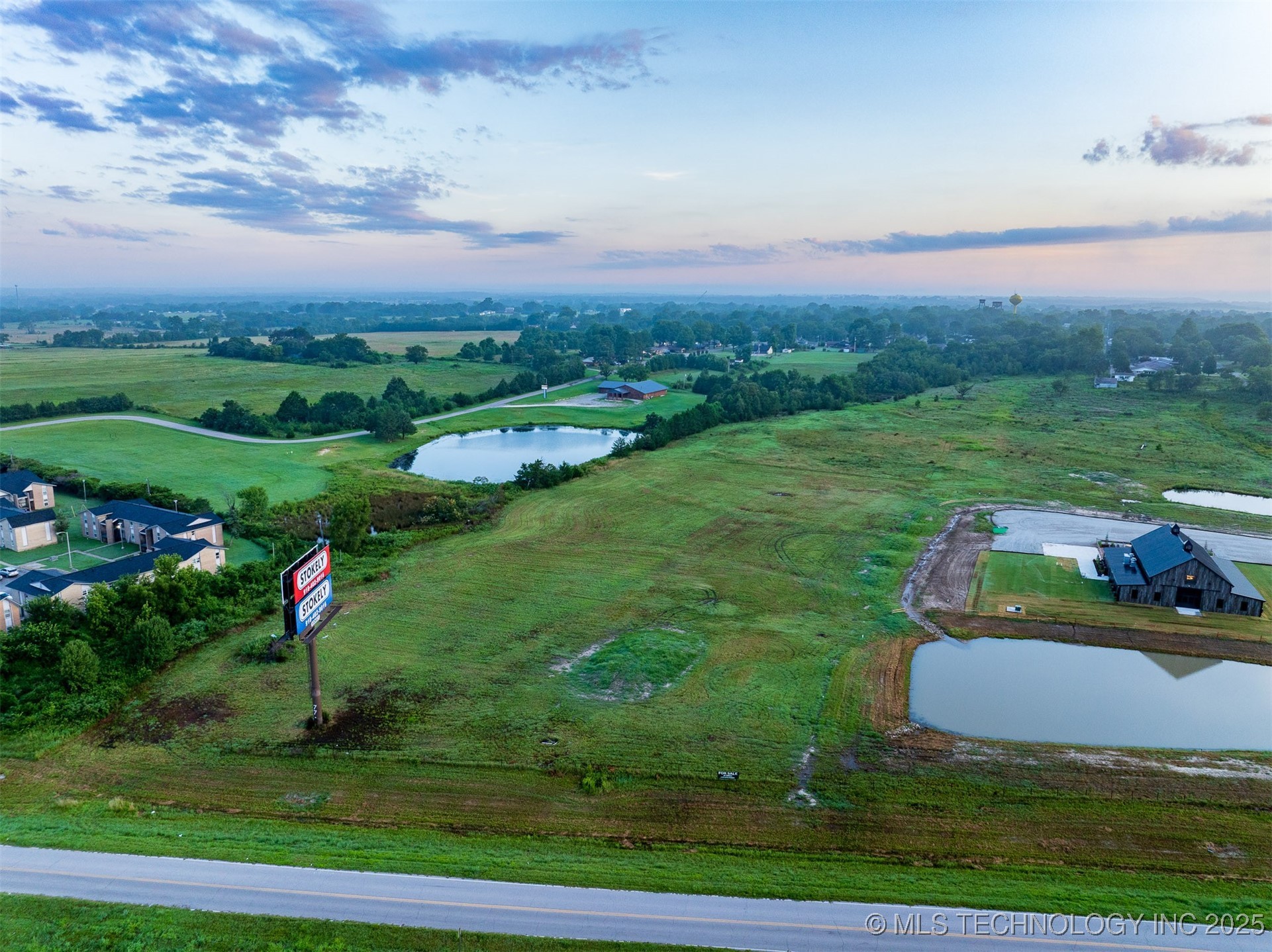 5 E 1100 Road Property Photo 15