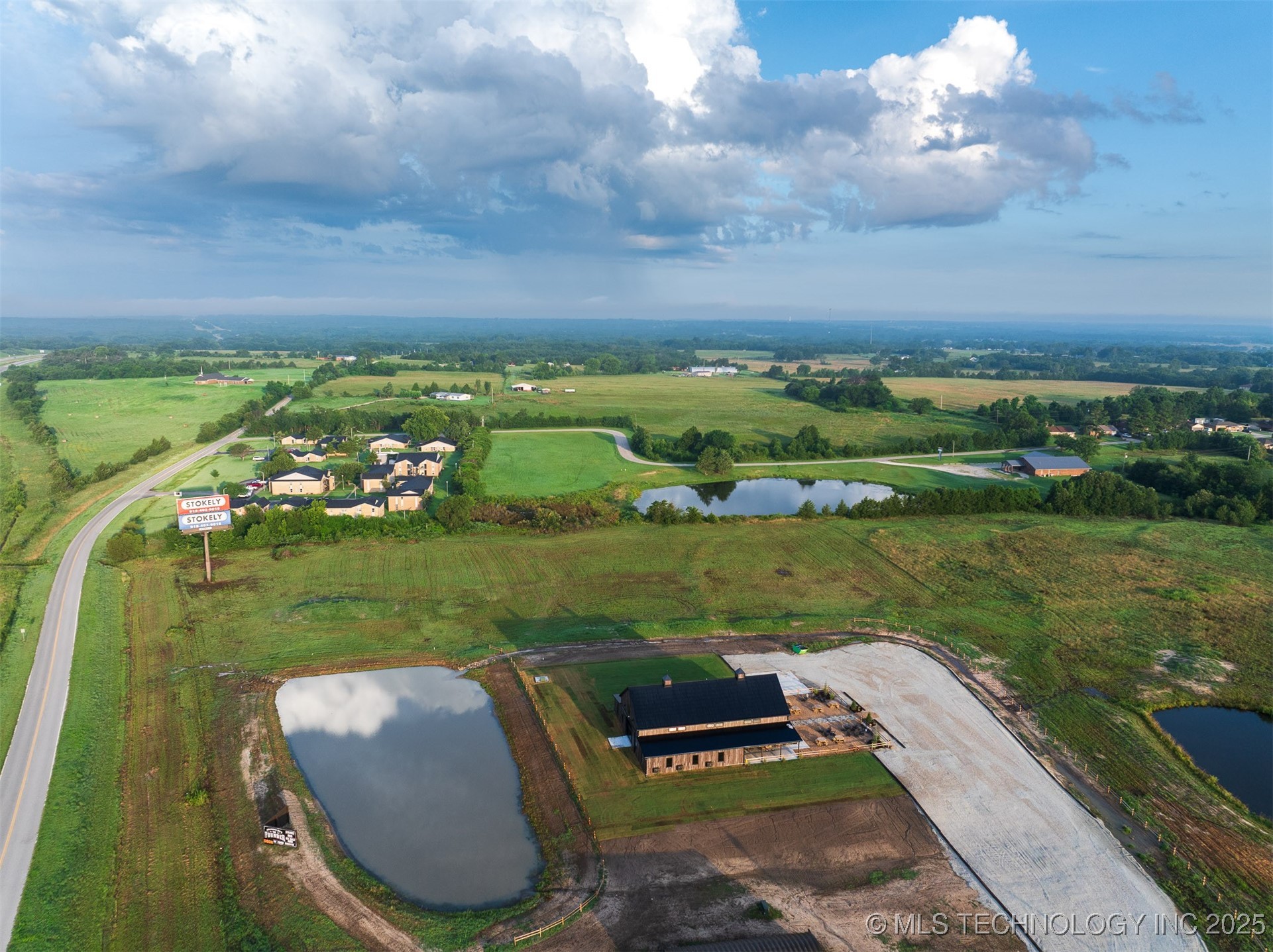 5 E 1100 Road Property Photo 19